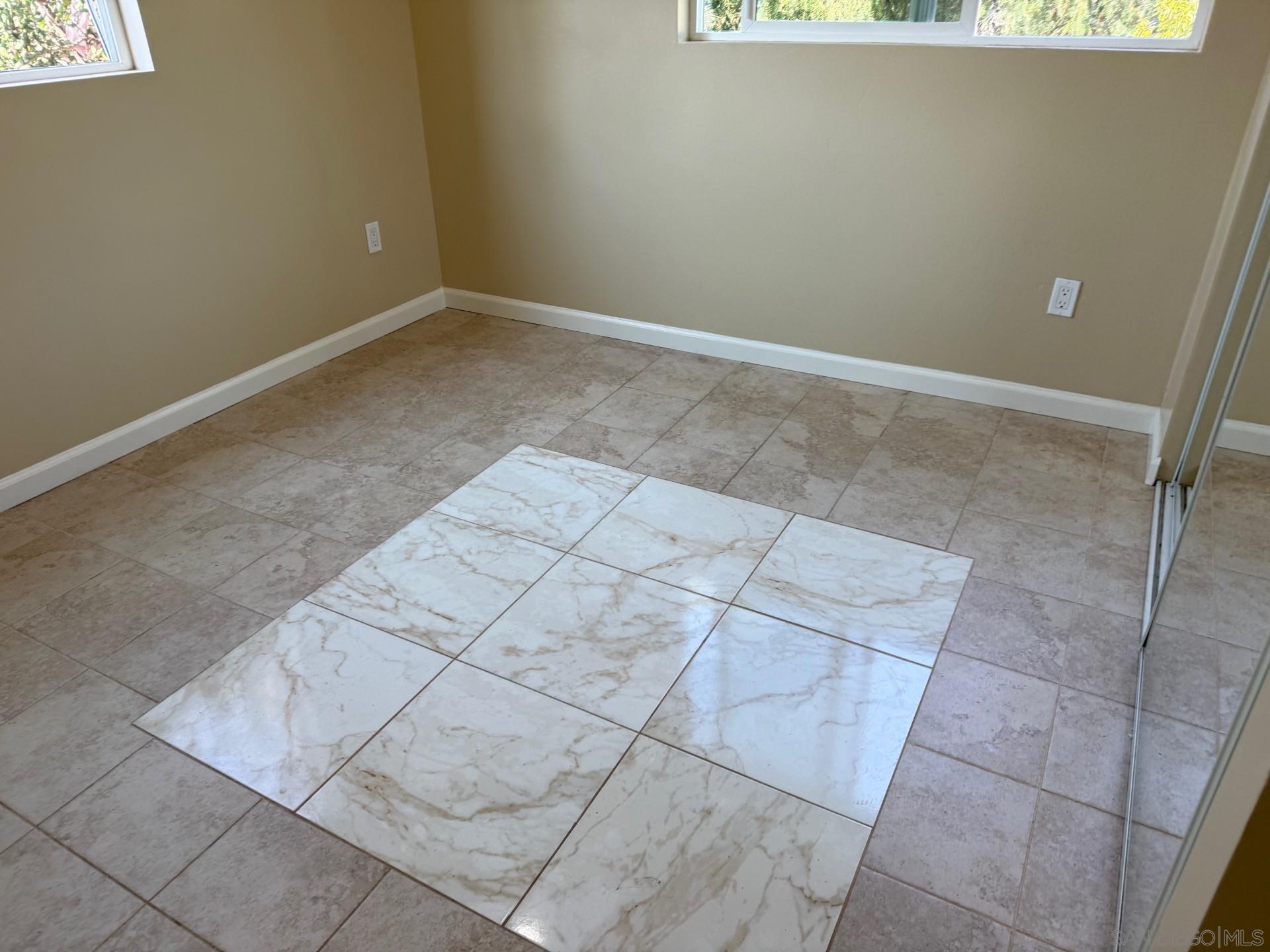 Detail Gallery Image 11 of 11 For 4932  Campanile, San Diego,  CA 92115 - 4 Beds | 4 Baths