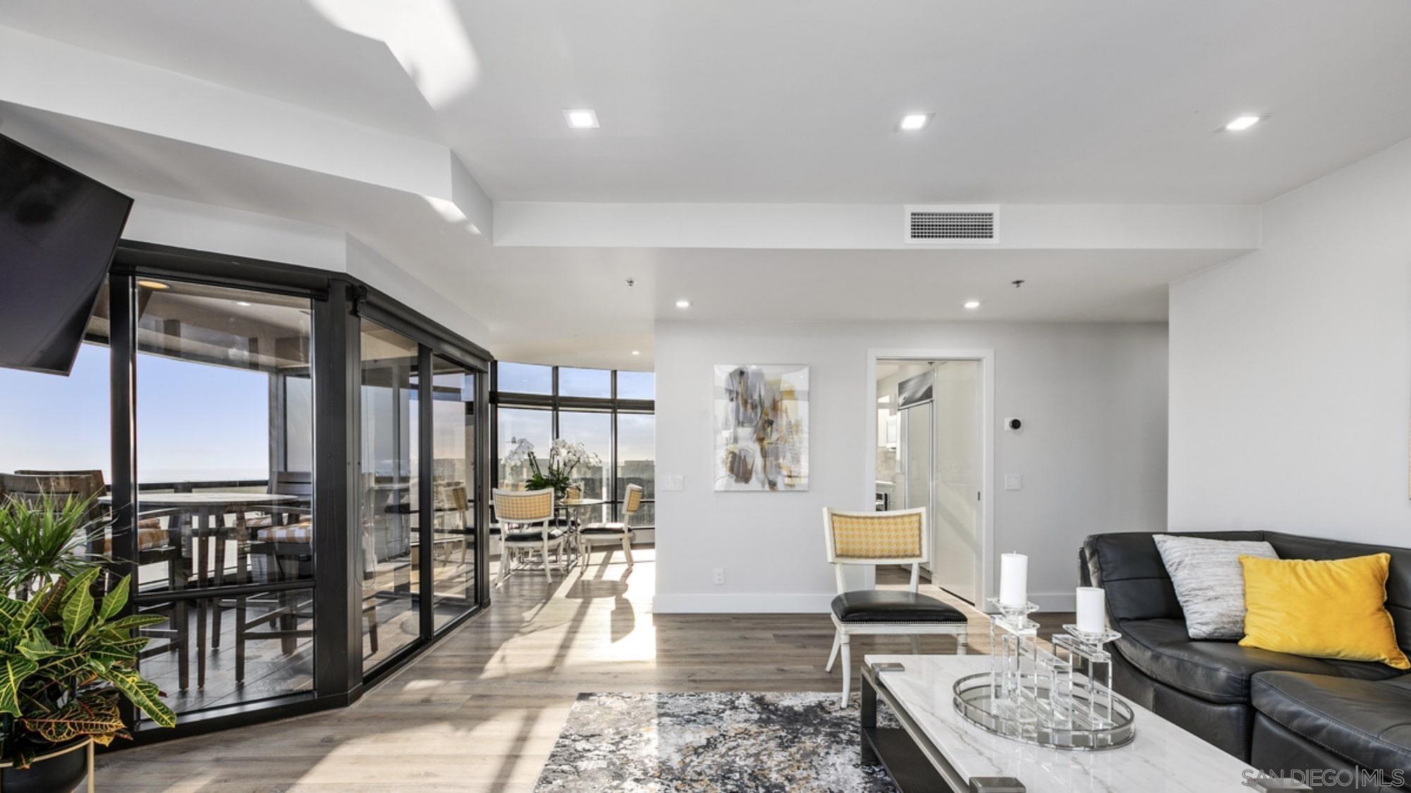 Detail Gallery Image 14 of 42 For 200 W Harbor Dr  2902, San Diego,  CA 92101 - 2 Beds | 2 Baths