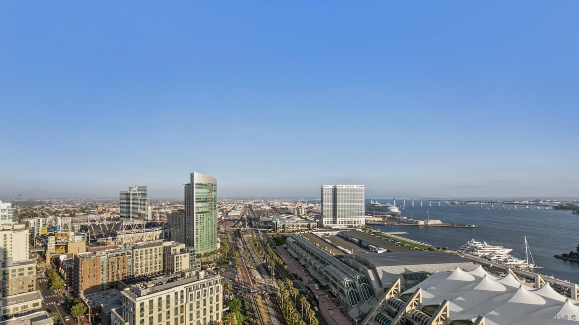 Detail Gallery Image 32 of 42 For 200 W Harbor Dr  2902, San Diego,  CA 92101 - 2 Beds | 2 Baths