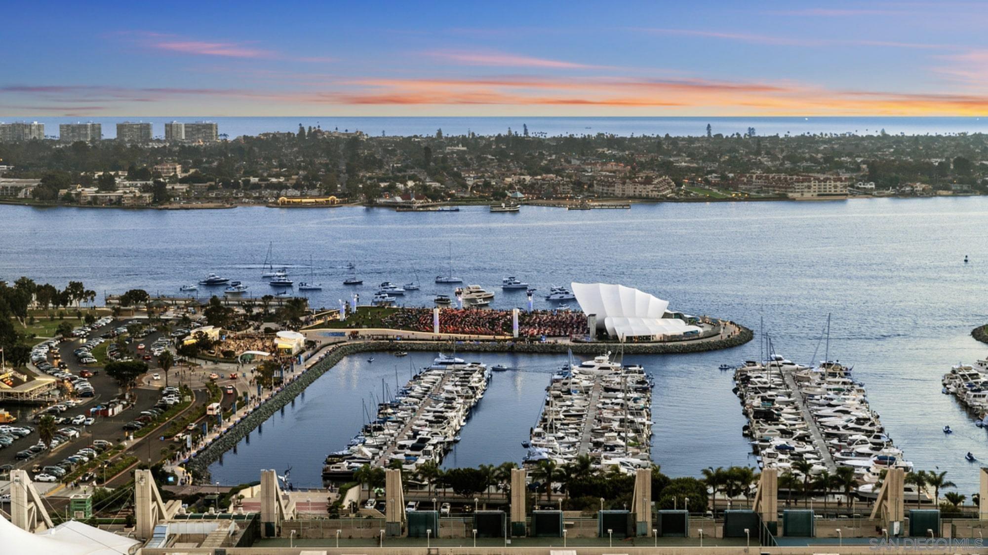 Detail Gallery Image 7 of 42 For 200 W Harbor Dr  2902, San Diego,  CA 92101 - 2 Beds | 2 Baths