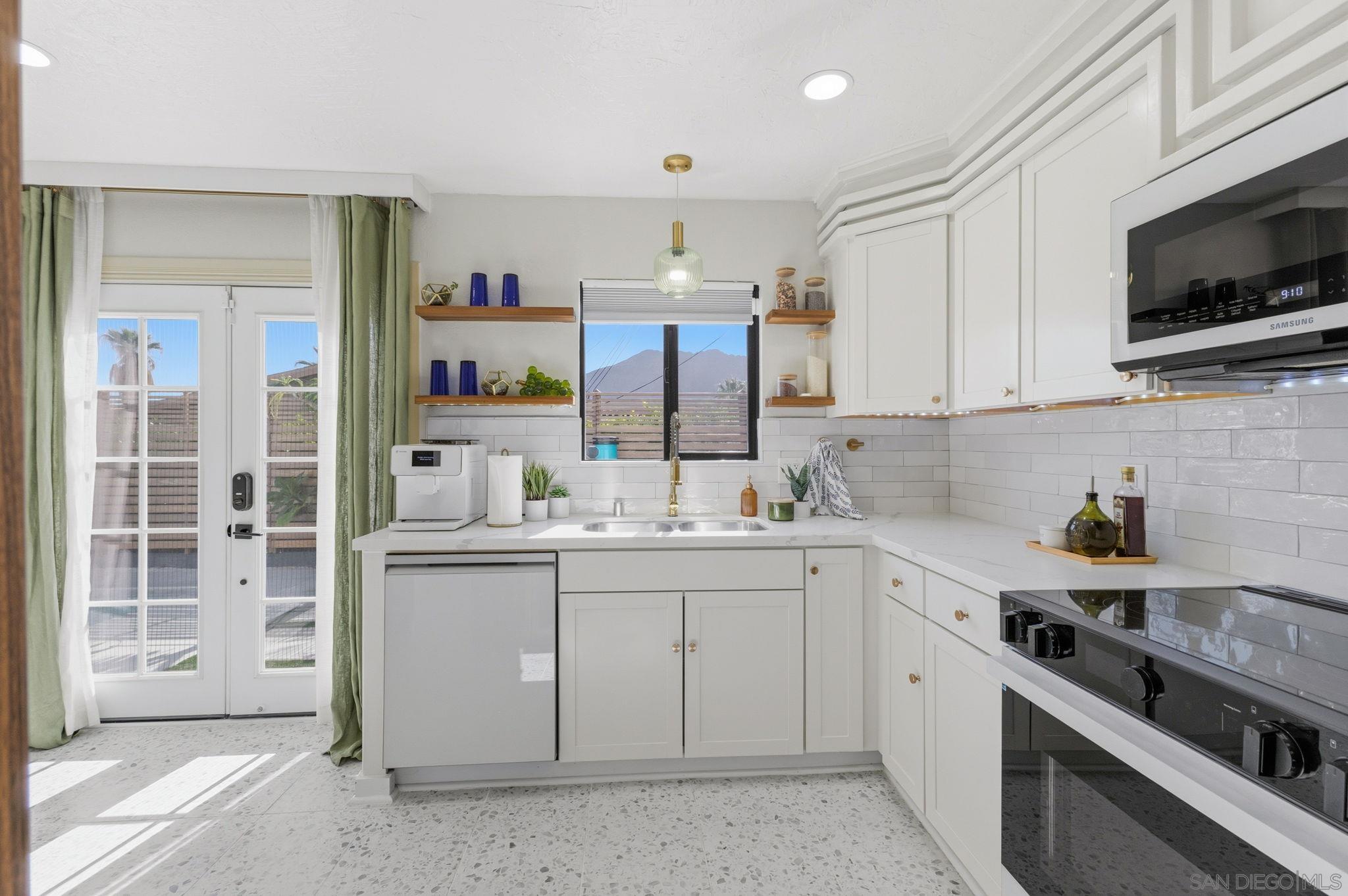 Front Image Thumbnail for SD260009288