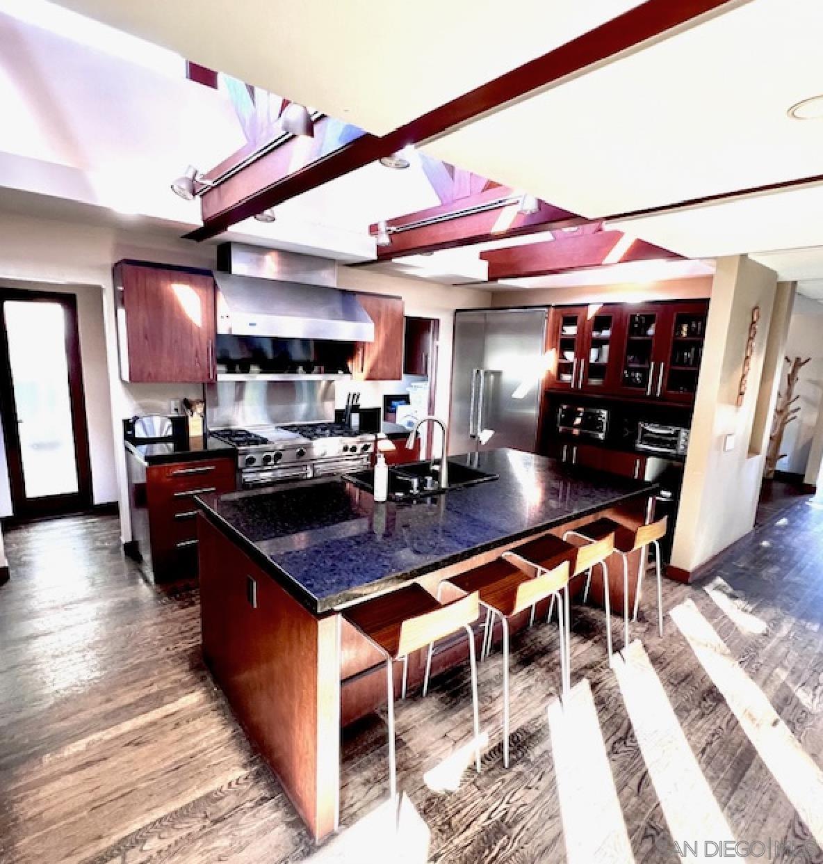 Detail Gallery Image 6 of 25 For 8168  La Jolla Shores Dr, La Jolla,  CA 92037 - 2 Beds | 2 Baths