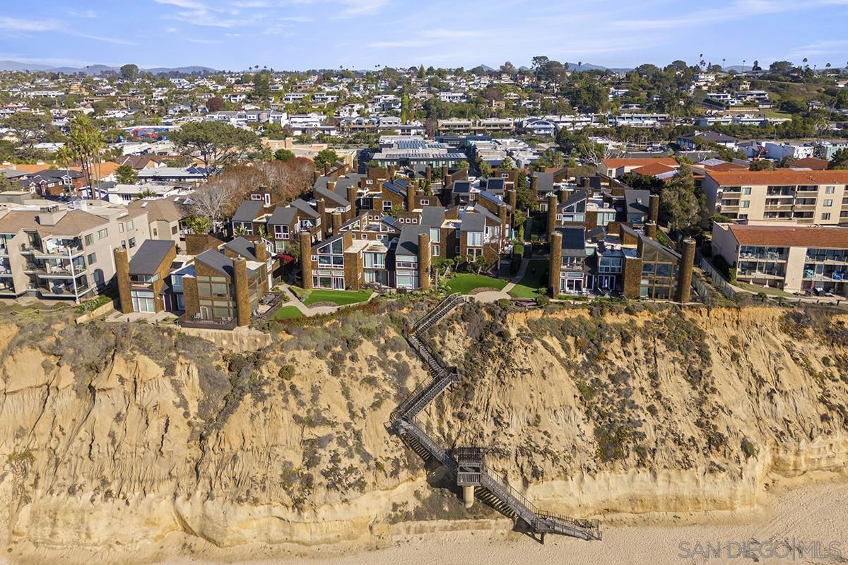 Detail Gallery Image 2 of 40 For 325 S Sierra Ave  25, Solana Beach,  CA 92075 - 2 Beds | 2 Baths