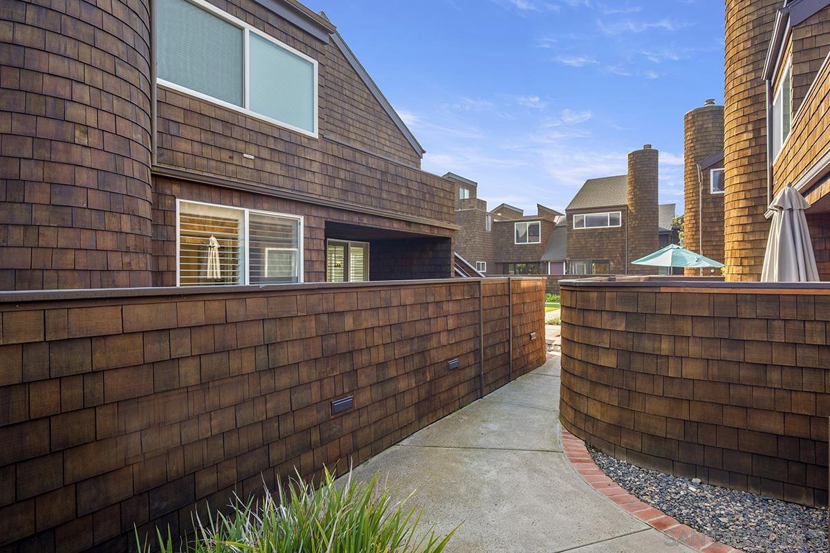 Detail Gallery Image 4 of 40 For 325 S Sierra Ave  25, Solana Beach,  CA 92075 - 2 Beds | 2 Baths