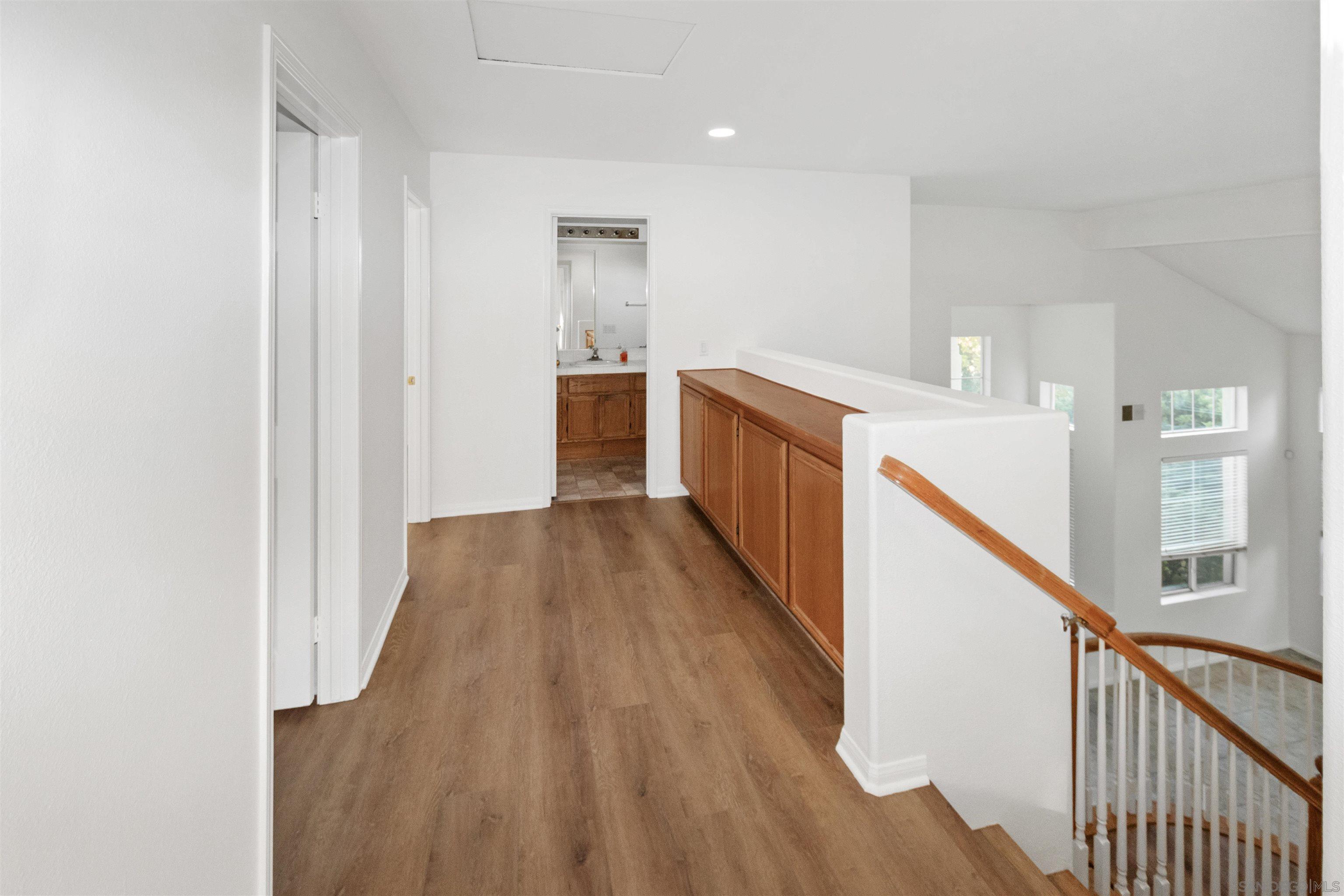 Detail Gallery Image 11 of 22 For 1240  Silverado Drive, Coronado,  CA 92118 - 4 Beds | 3 Baths