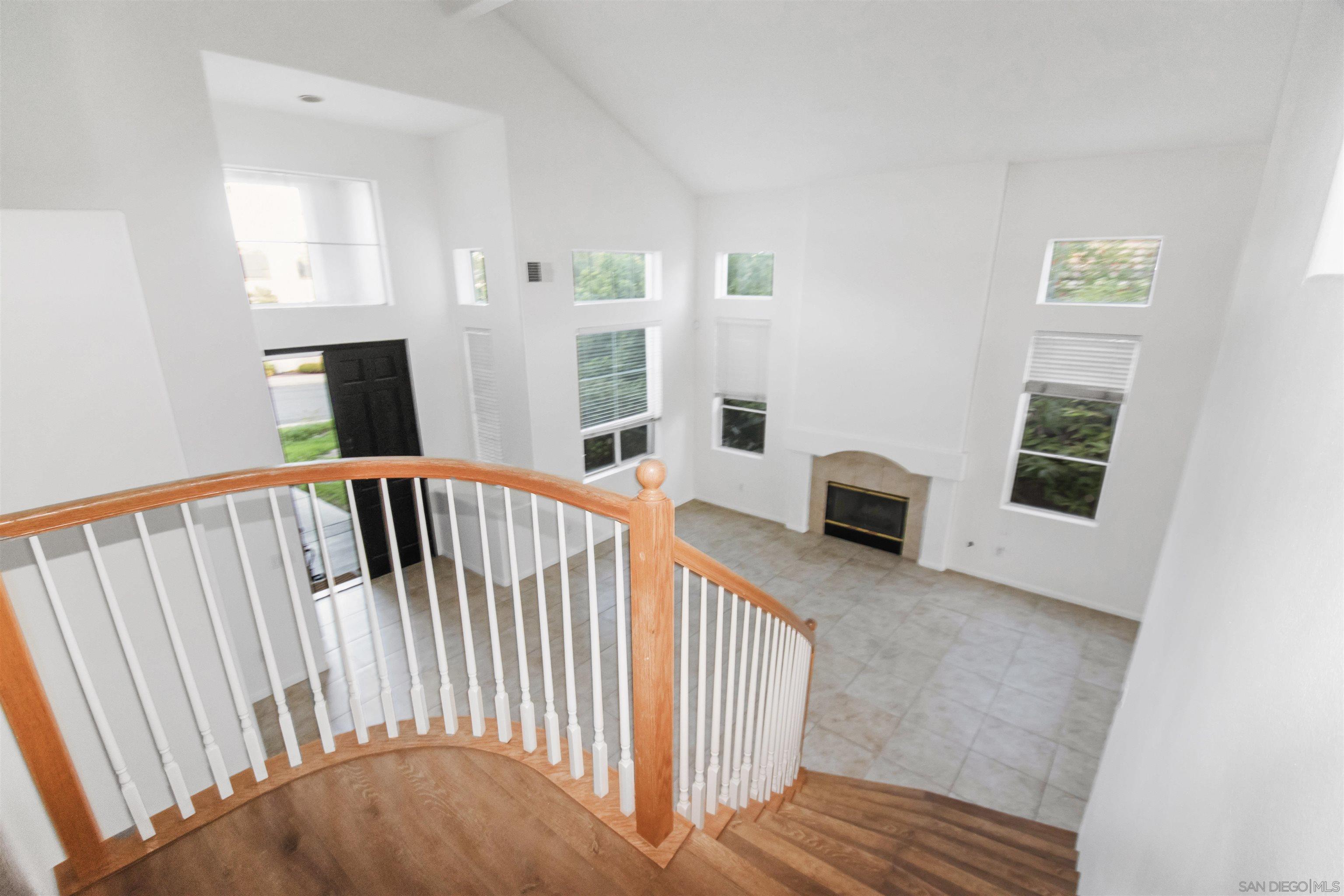 Detail Gallery Image 4 of 22 For 1240  Silverado Drive, Coronado,  CA 92118 - 4 Beds | 3 Baths