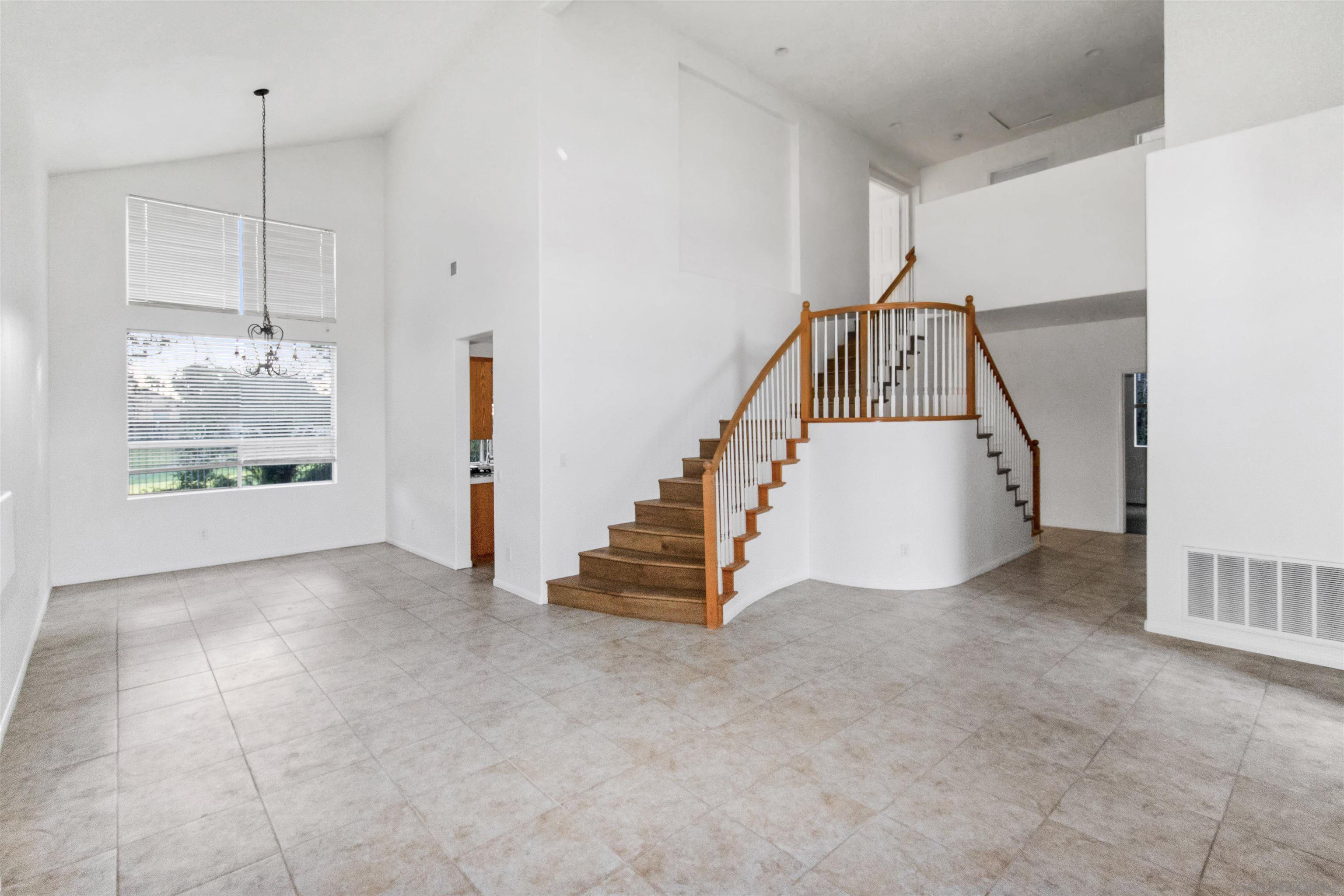 Detail Gallery Image 5 of 22 For 1240  Silverado Drive, Coronado,  CA 92118 - 4 Beds | 3 Baths