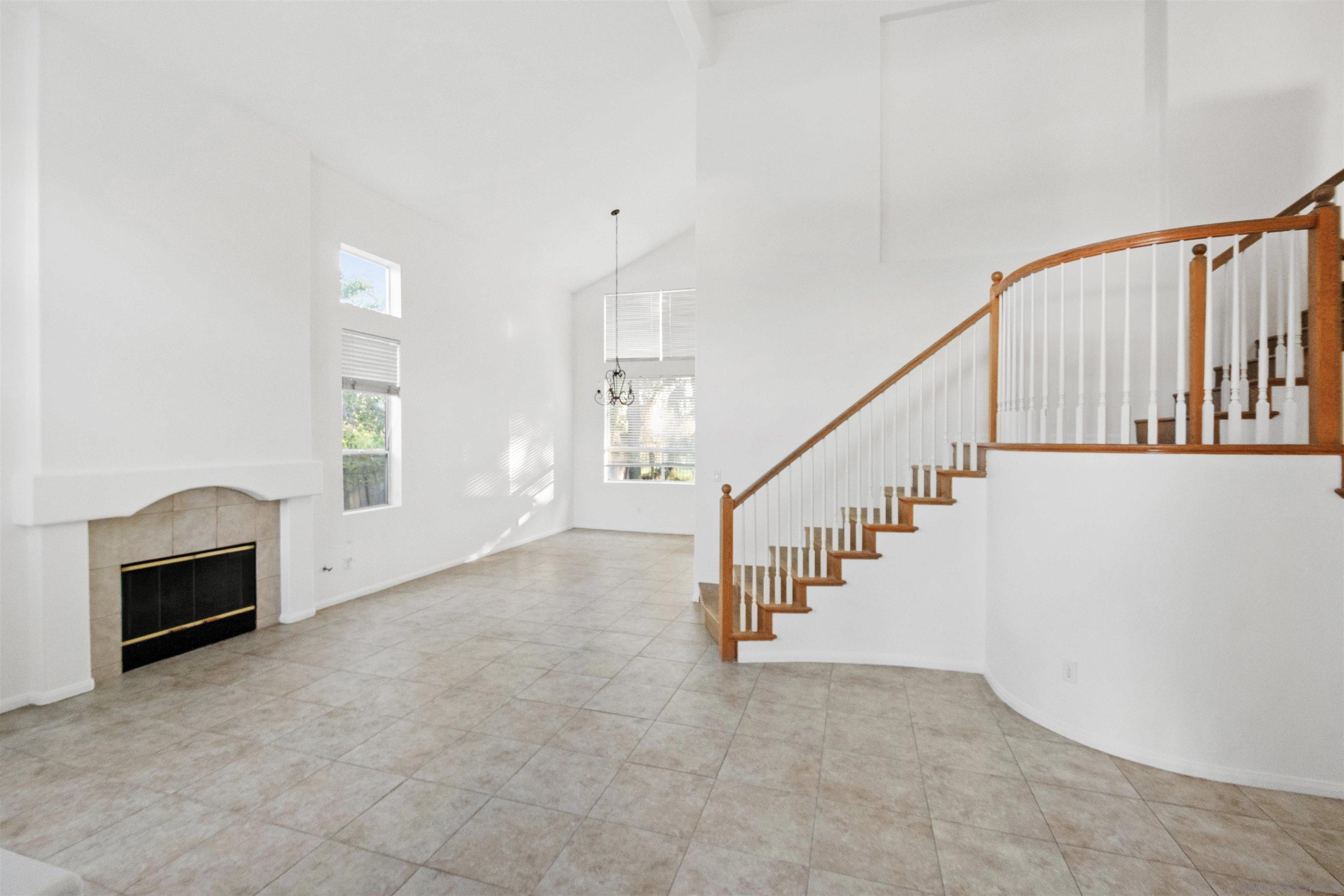 Detail Gallery Image 6 of 22 For 1240  Silverado Drive, Coronado,  CA 92118 - 4 Beds | 3 Baths