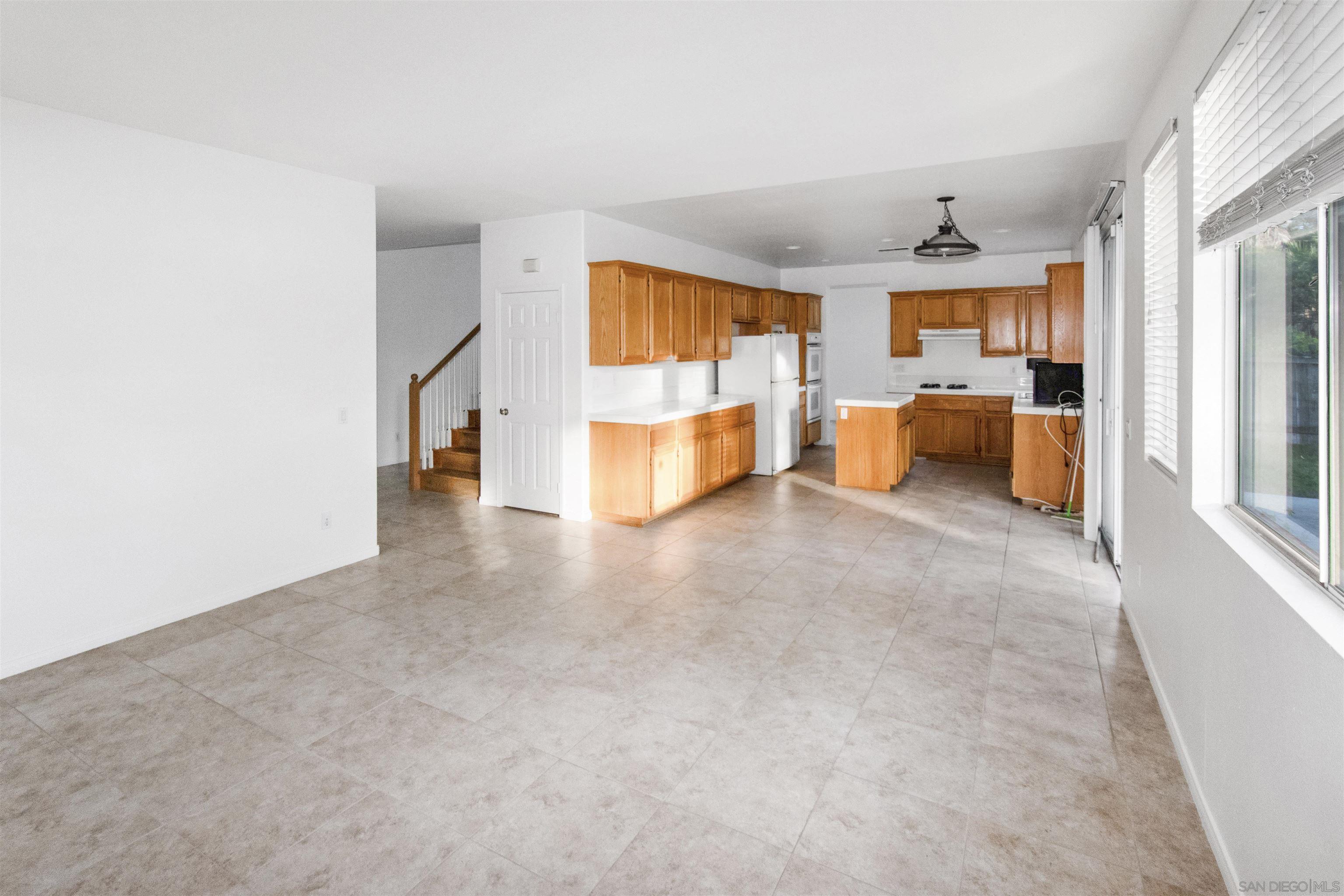 Detail Gallery Image 8 of 22 For 1240  Silverado Drive, Coronado,  CA 92118 - 4 Beds | 3 Baths