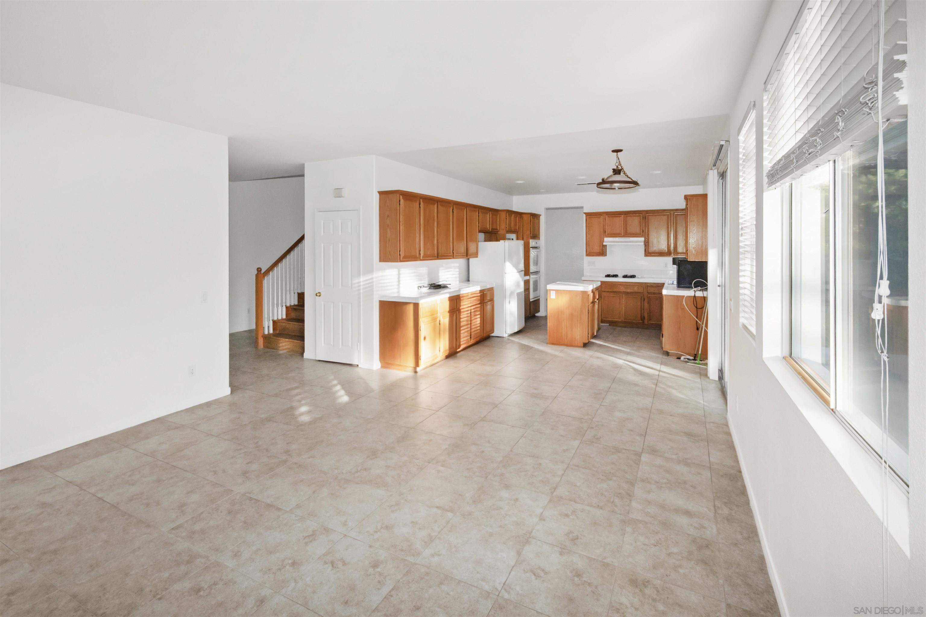 Detail Gallery Image 10 of 22 For 1240  Silverado Drive, Coronado,  CA 92118 - 4 Beds | 3 Baths