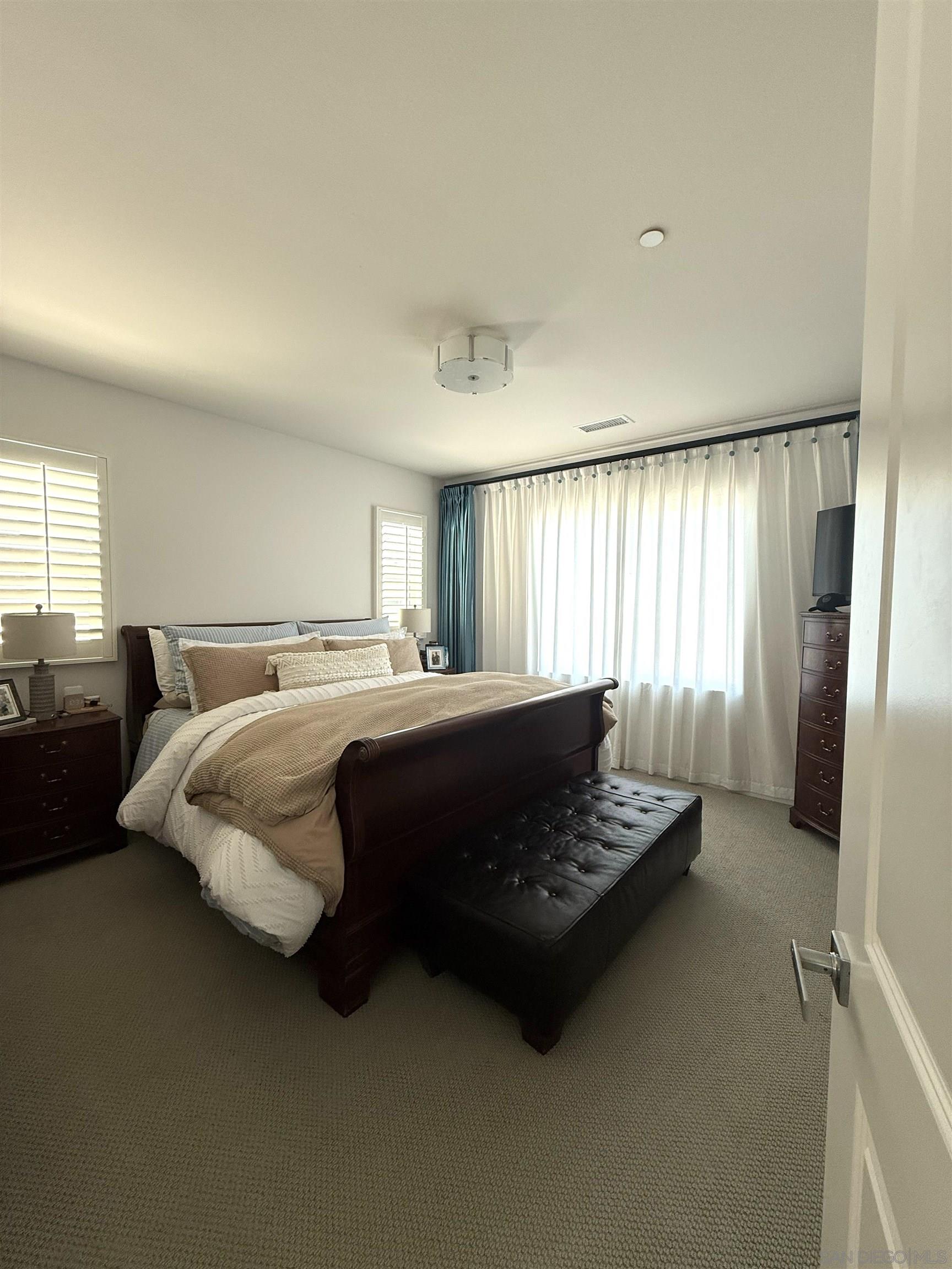 Detail Gallery Image 10 of 34 For 8515  Goldfield St, Santee,  CA 92071 - 4 Beds | 3 Baths