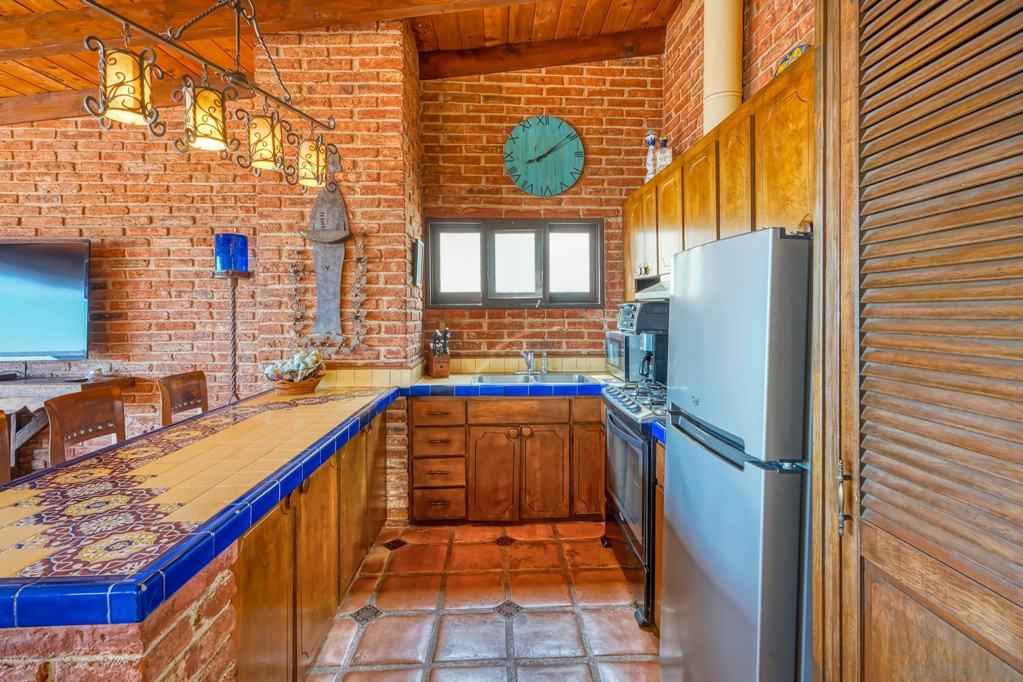 Detail Gallery Image 13 of 26 For 82  Pelicanos Oeste, –,  CA 99999 - 2 Beds | 2 Baths