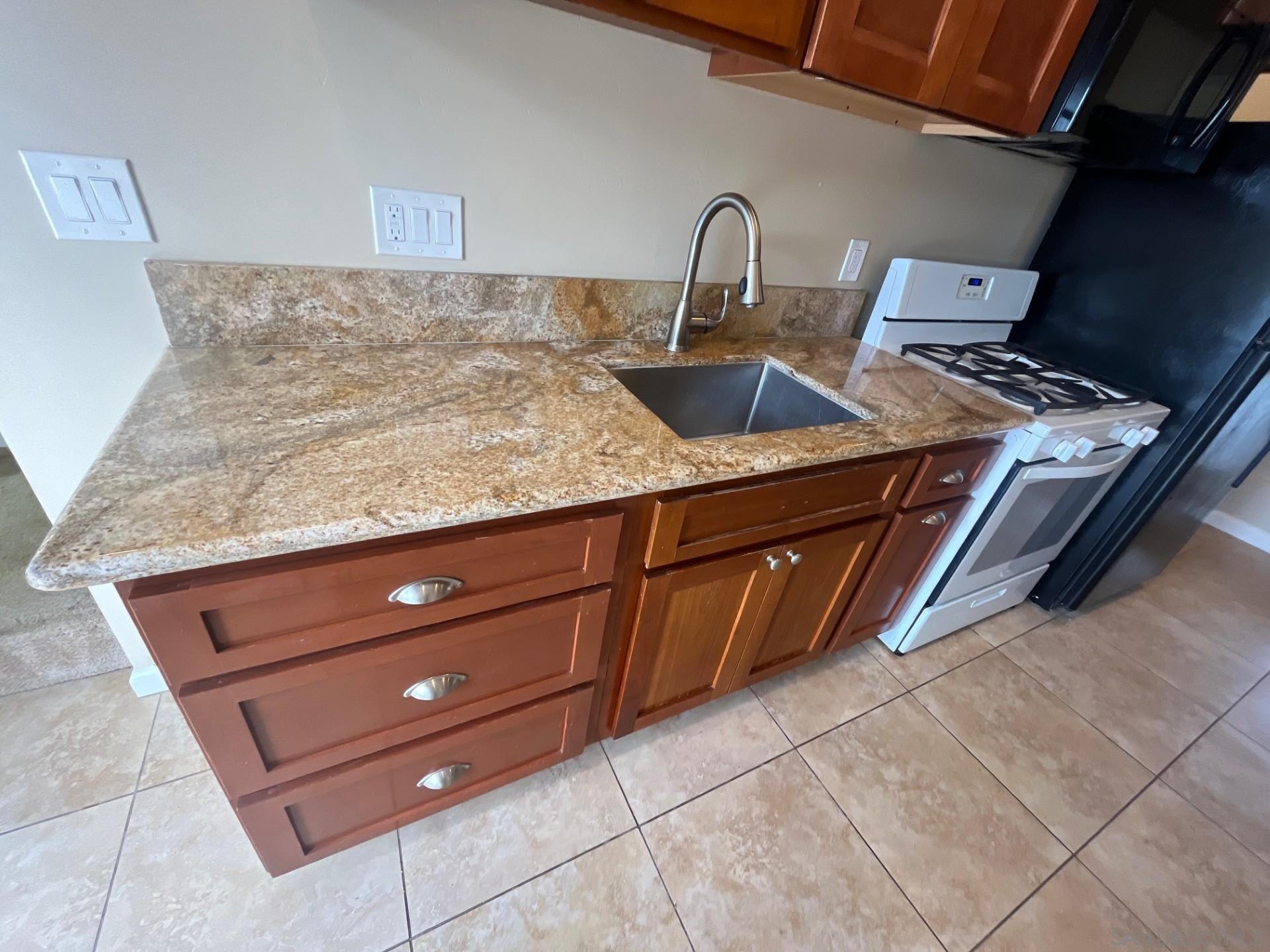 Detail Gallery Image 2 of 15 For 5432  Mary Lane, San Diego,  CA 92115 - 4 Beds | 4 Baths