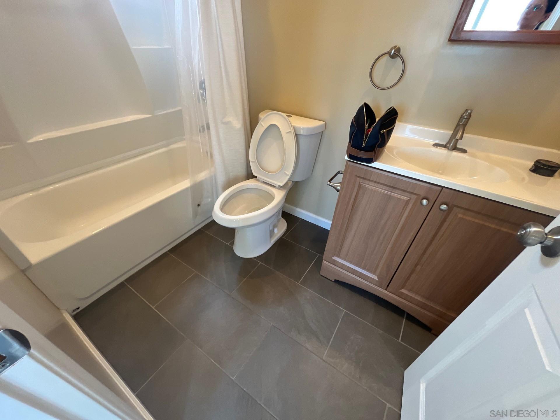 Detail Gallery Image 12 of 15 For 5432  Mary Lane, San Diego,  CA 92115 - 4 Beds | 4 Baths