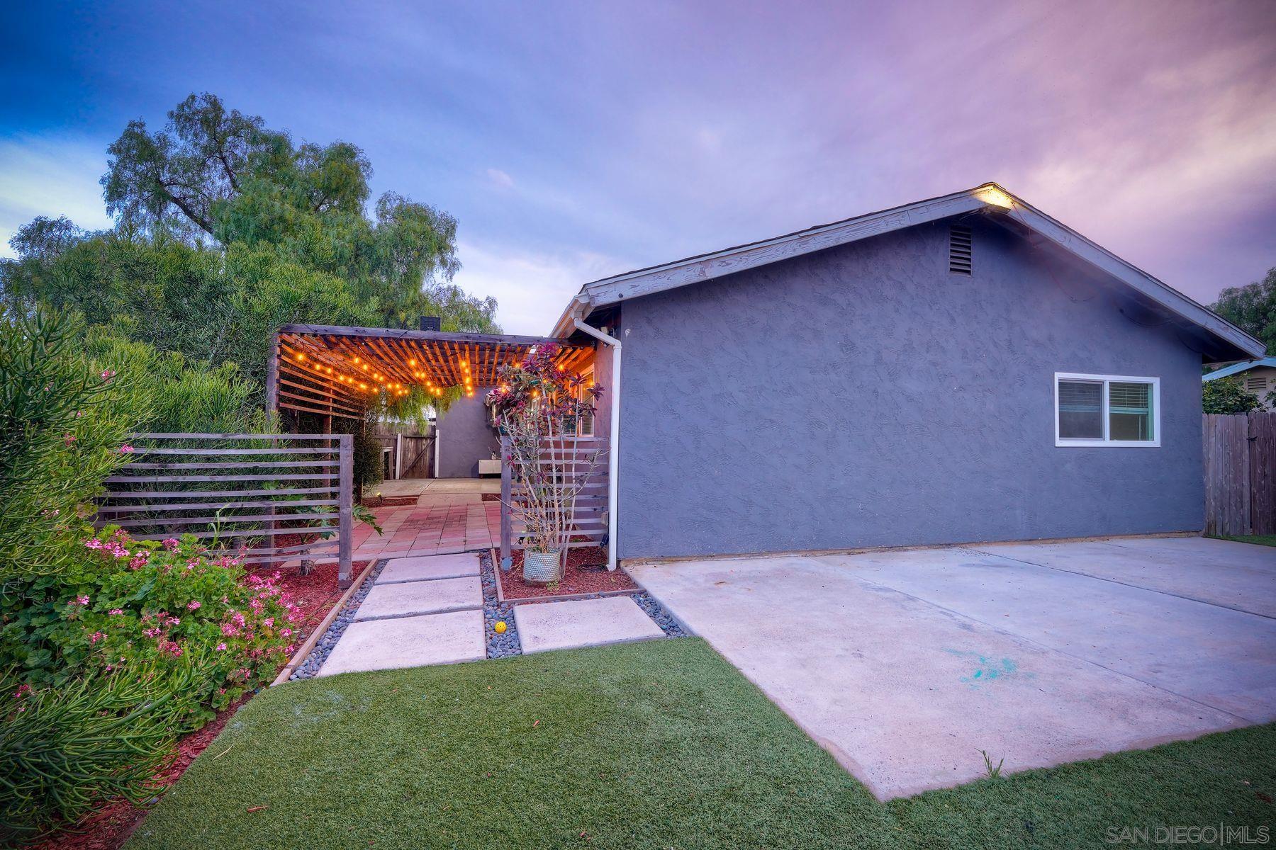 Front Image Thumbnail for SD260009331