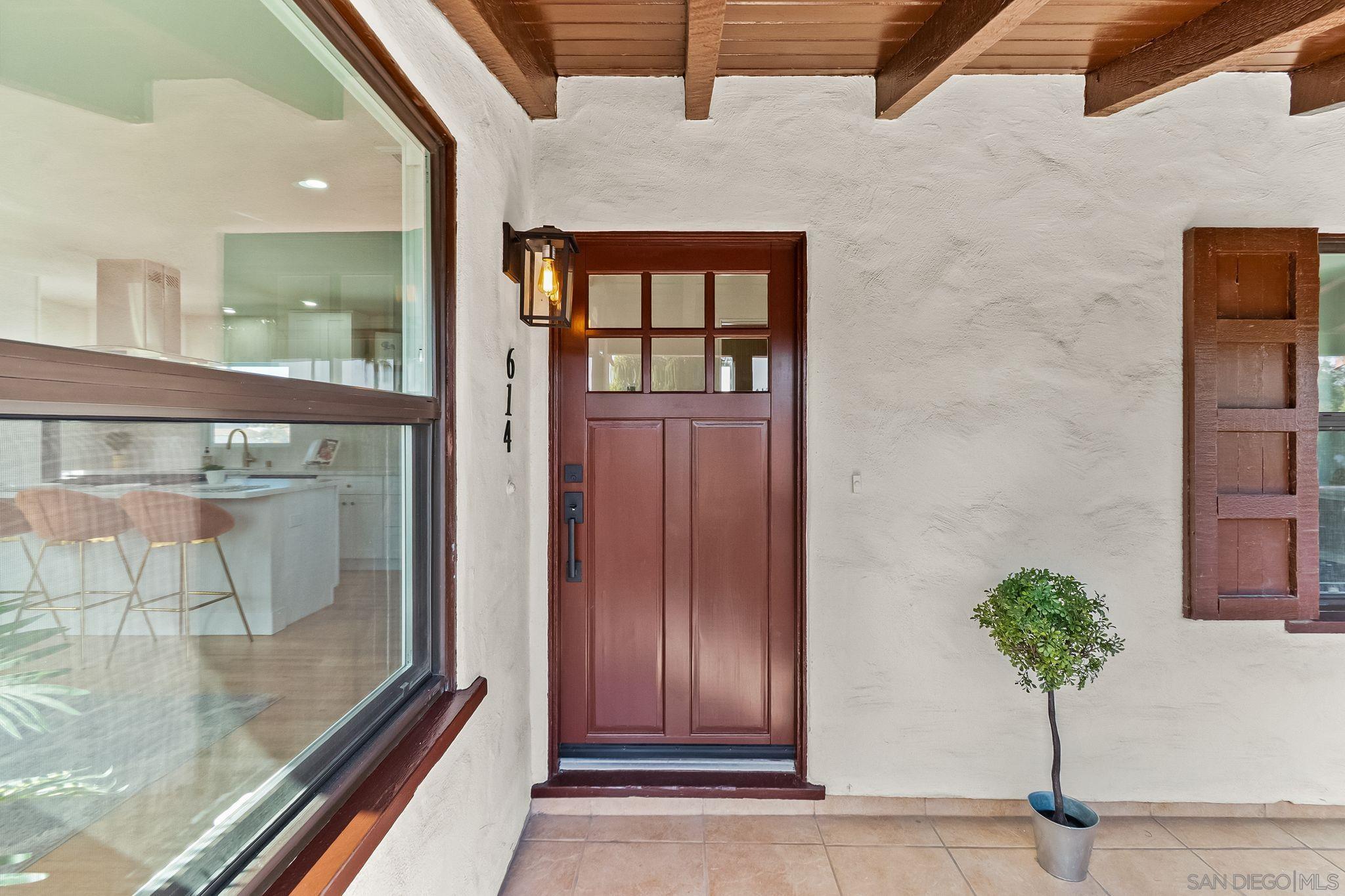 Front Image Thumbnail for SD260009356