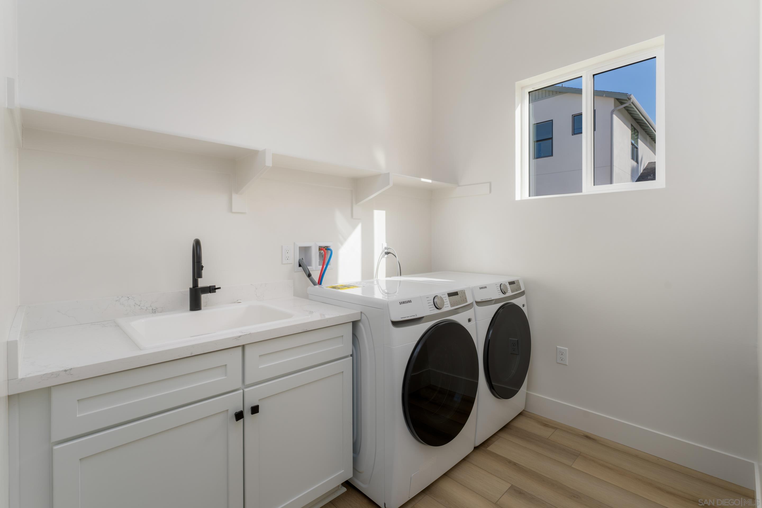 Detail Gallery Image 19 of 40 For 702  Passion Court, Vista,  CA 92083 - 3 Beds | 3 Baths