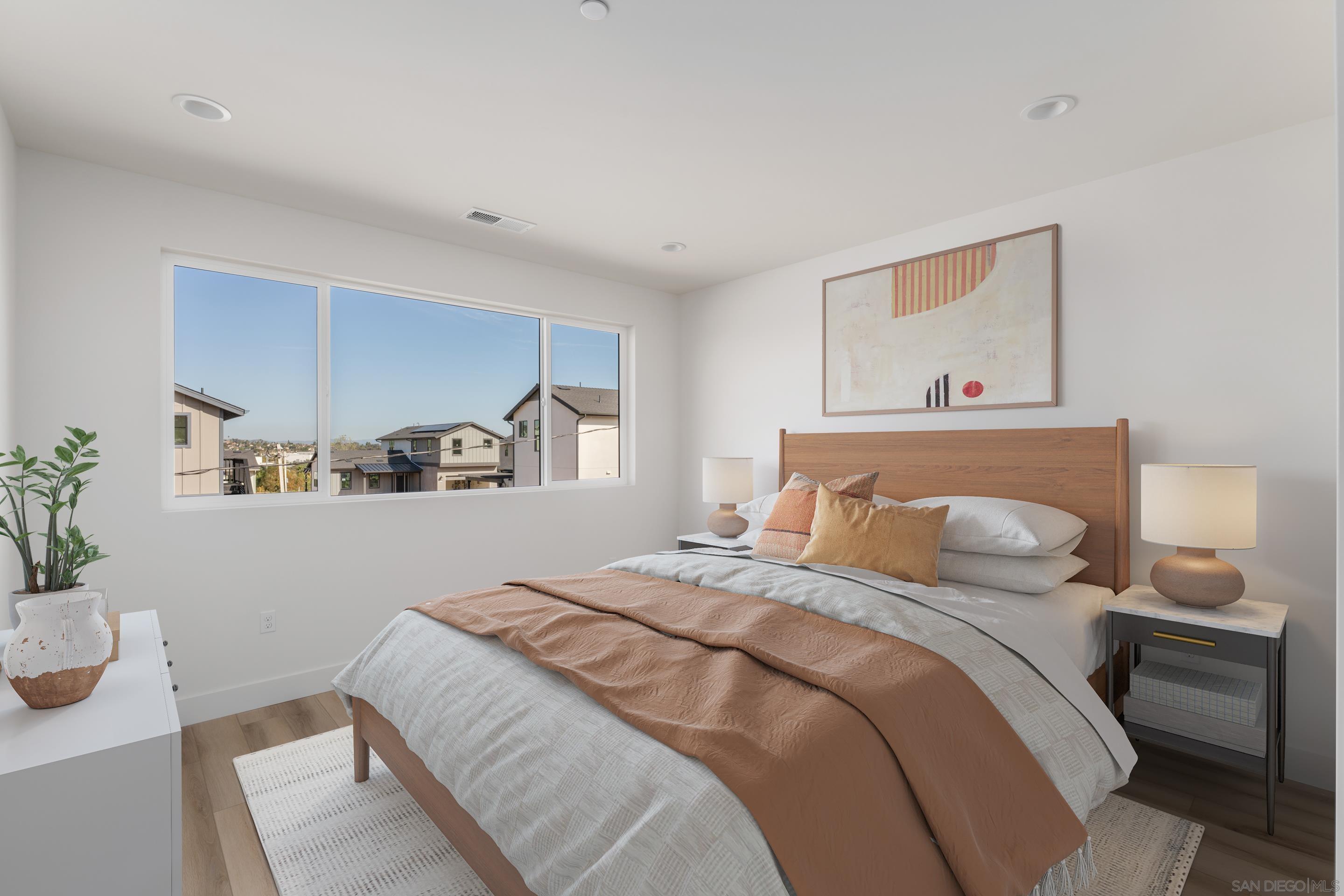 Detail Gallery Image 4 of 40 For 702  Passion Court, Vista,  CA 92083 - 3 Beds | 3 Baths