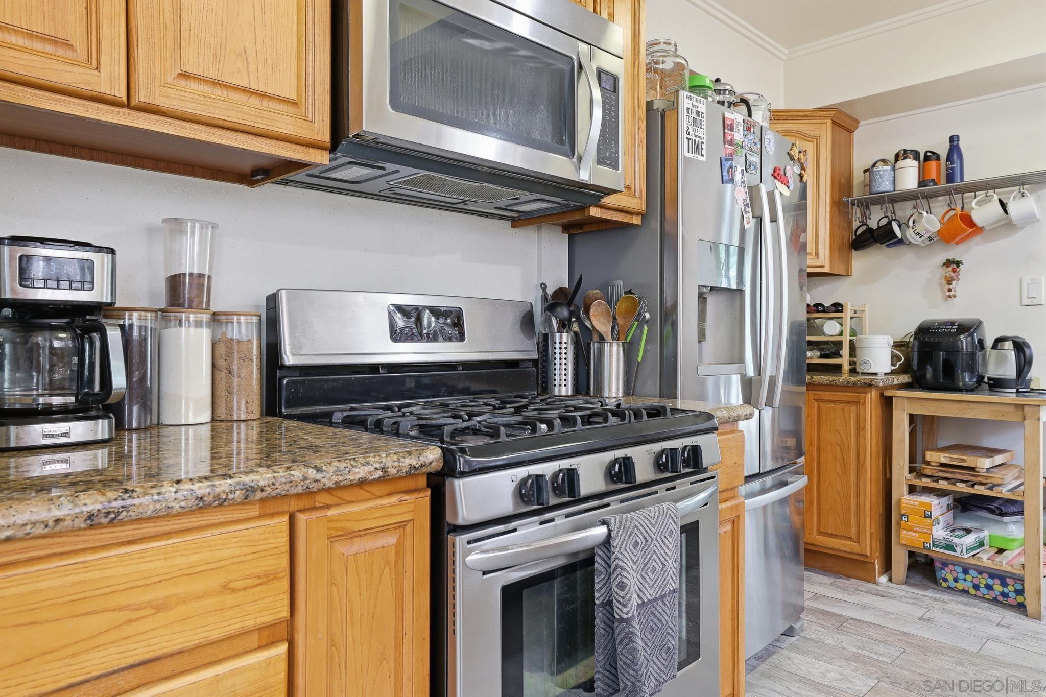 Detail Gallery Image 13 of 52 For 1929  N Rose St, Burbank,  CA 91505 - 2 Beds | 2 Baths