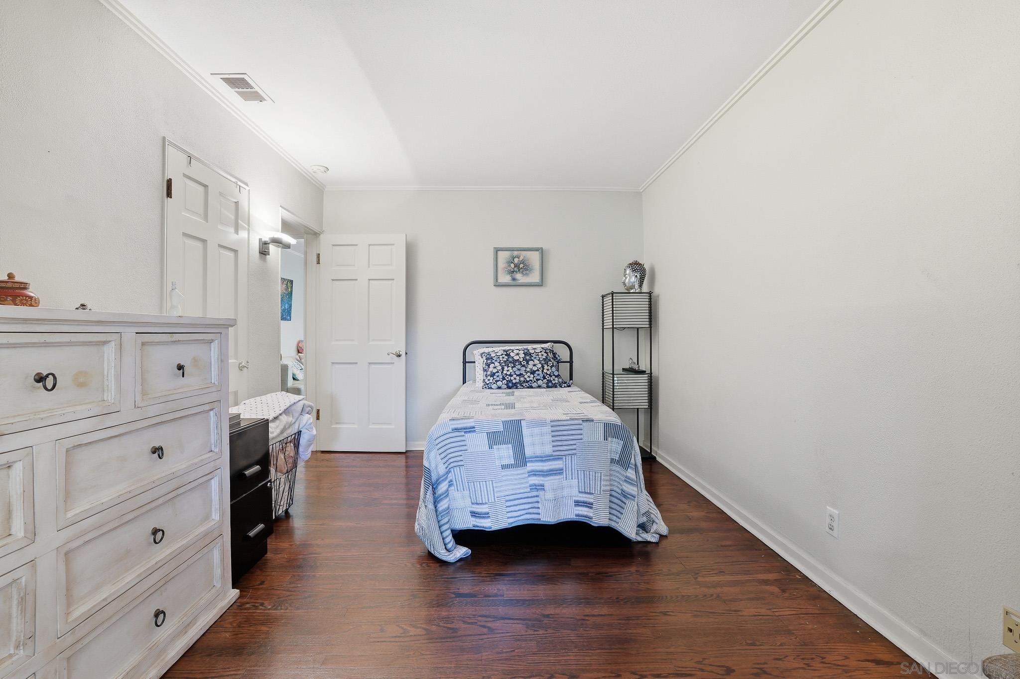 Detail Gallery Image 25 of 52 For 1929  N Rose St, Burbank,  CA 91505 - 2 Beds | 2 Baths