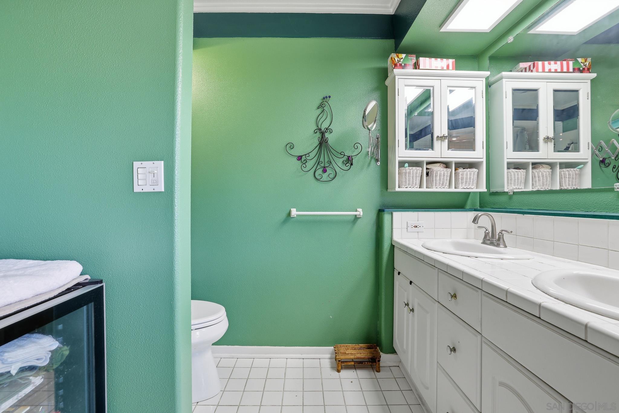 Detail Gallery Image 33 of 52 For 1929  N Rose St, Burbank,  CA 91505 - 2 Beds | 2 Baths