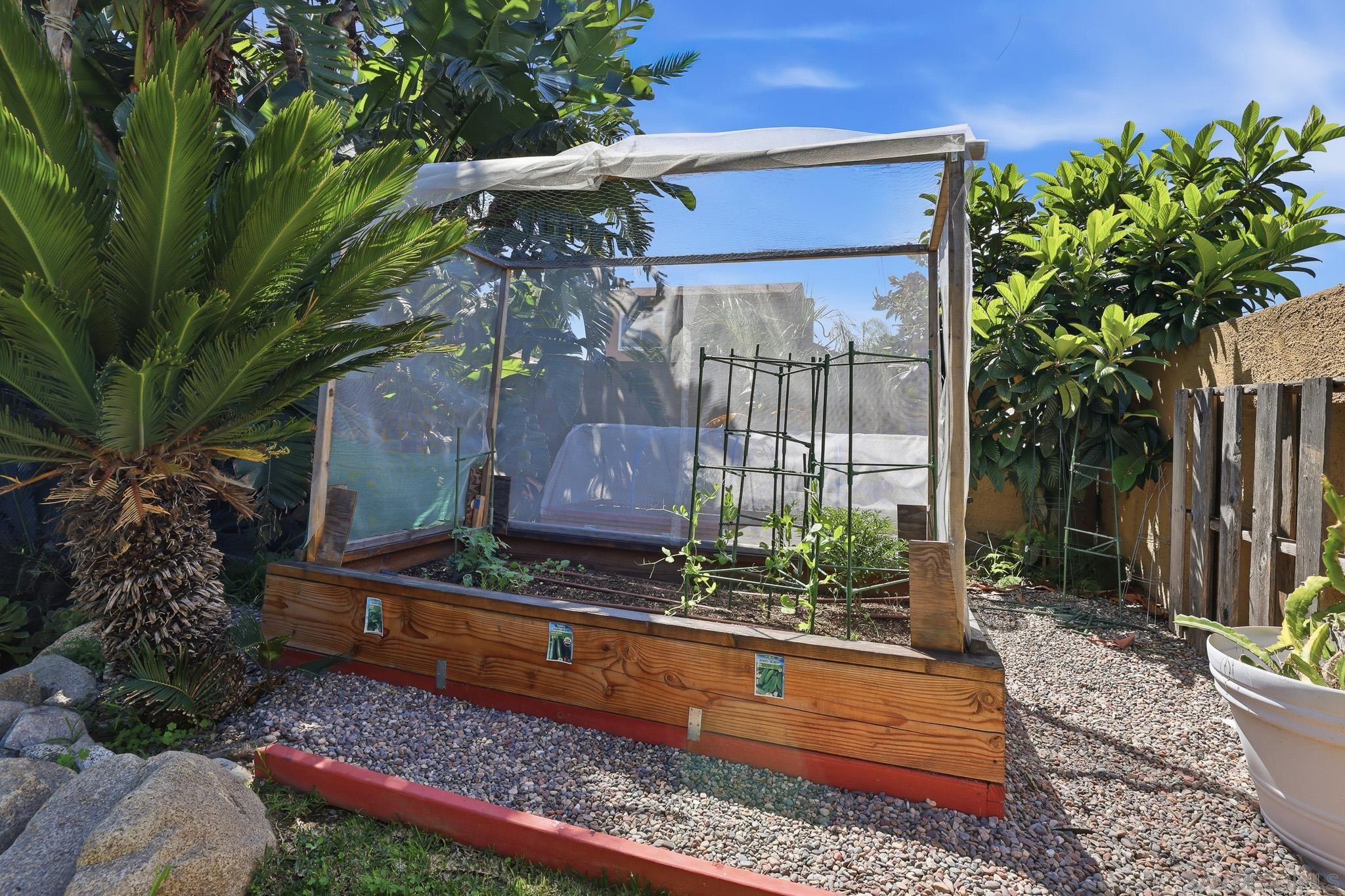 Detail Gallery Image 42 of 52 For 1929  N Rose St, Burbank,  CA 91505 - 2 Beds | 2 Baths