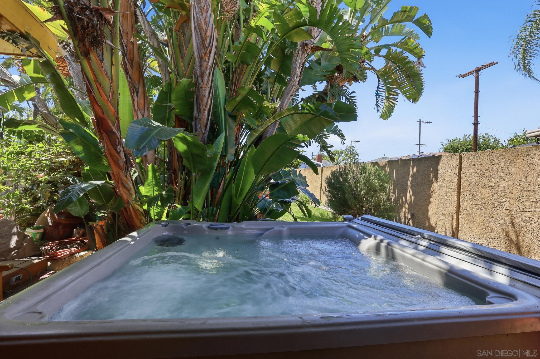 Detail Gallery Image 44 of 52 For 1929  N Rose St, Burbank,  CA 91505 - 2 Beds | 2 Baths