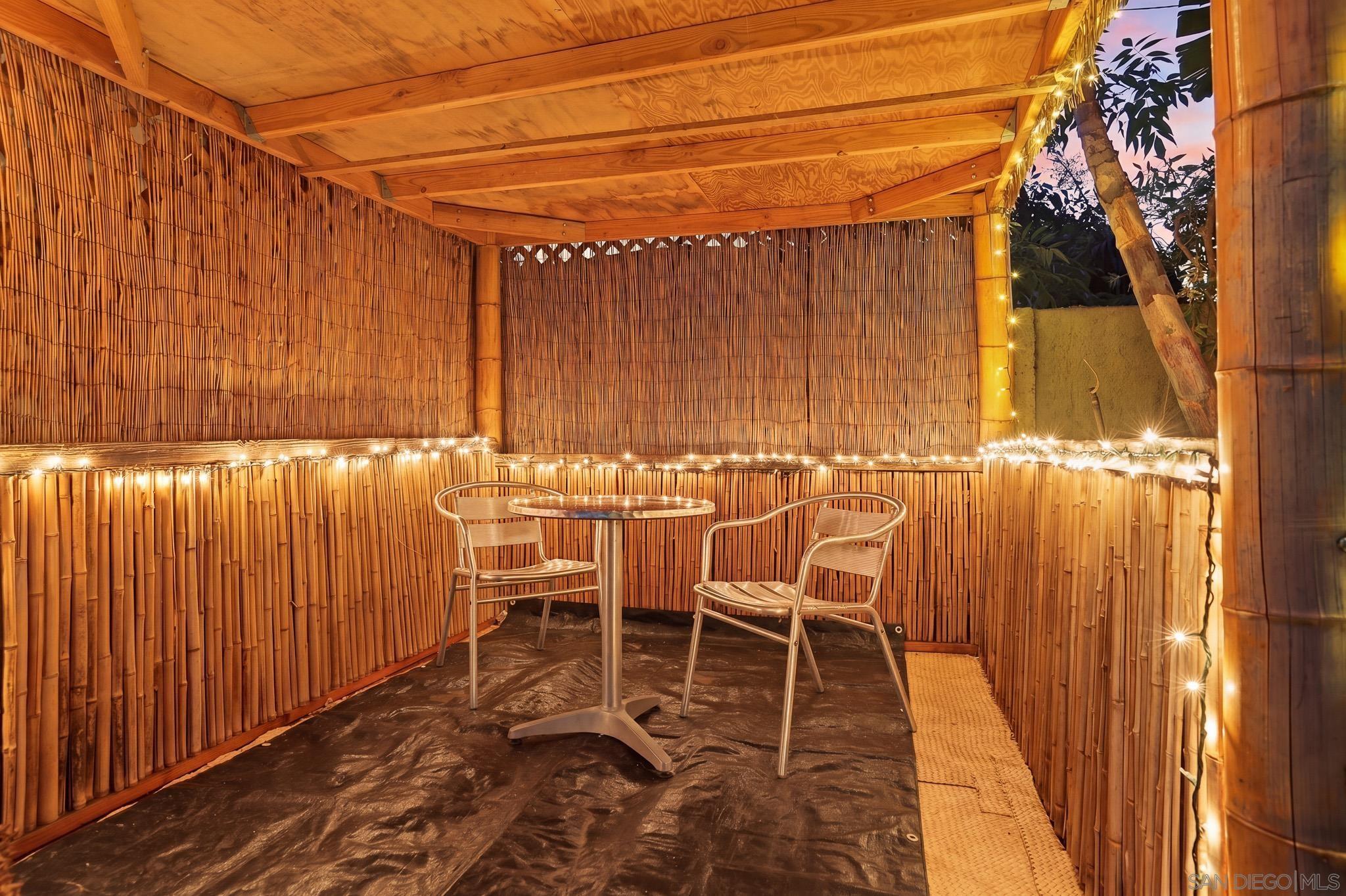 Detail Gallery Image 47 of 52 For 1929  N Rose St, Burbank,  CA 91505 - 2 Beds | 2 Baths