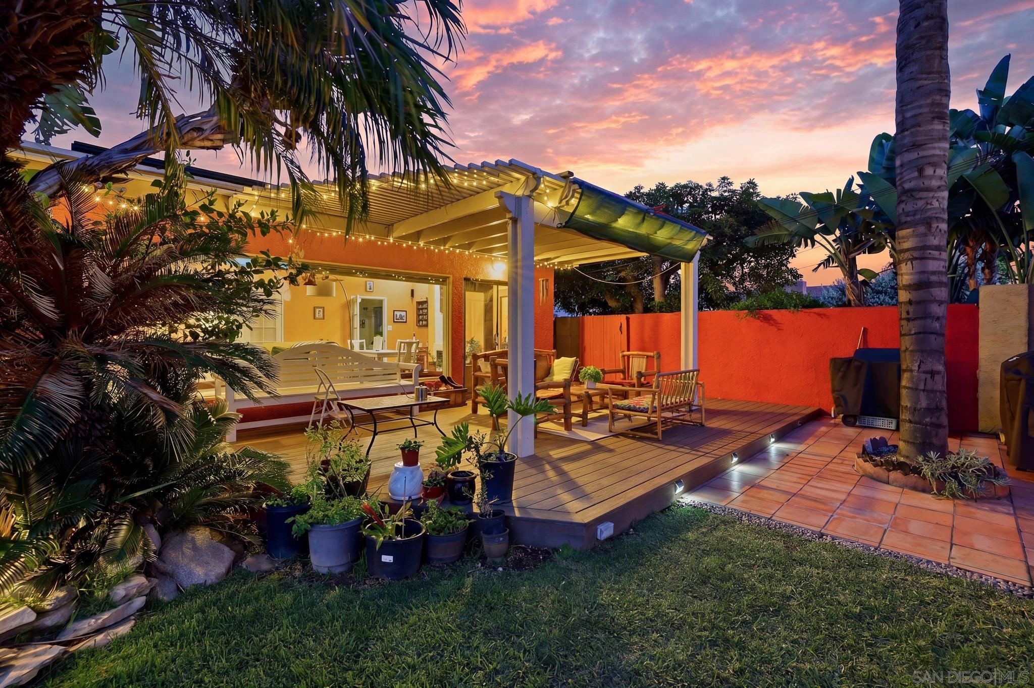 Detail Gallery Image 48 of 52 For 1929  N Rose St, Burbank,  CA 91505 - 2 Beds | 2 Baths