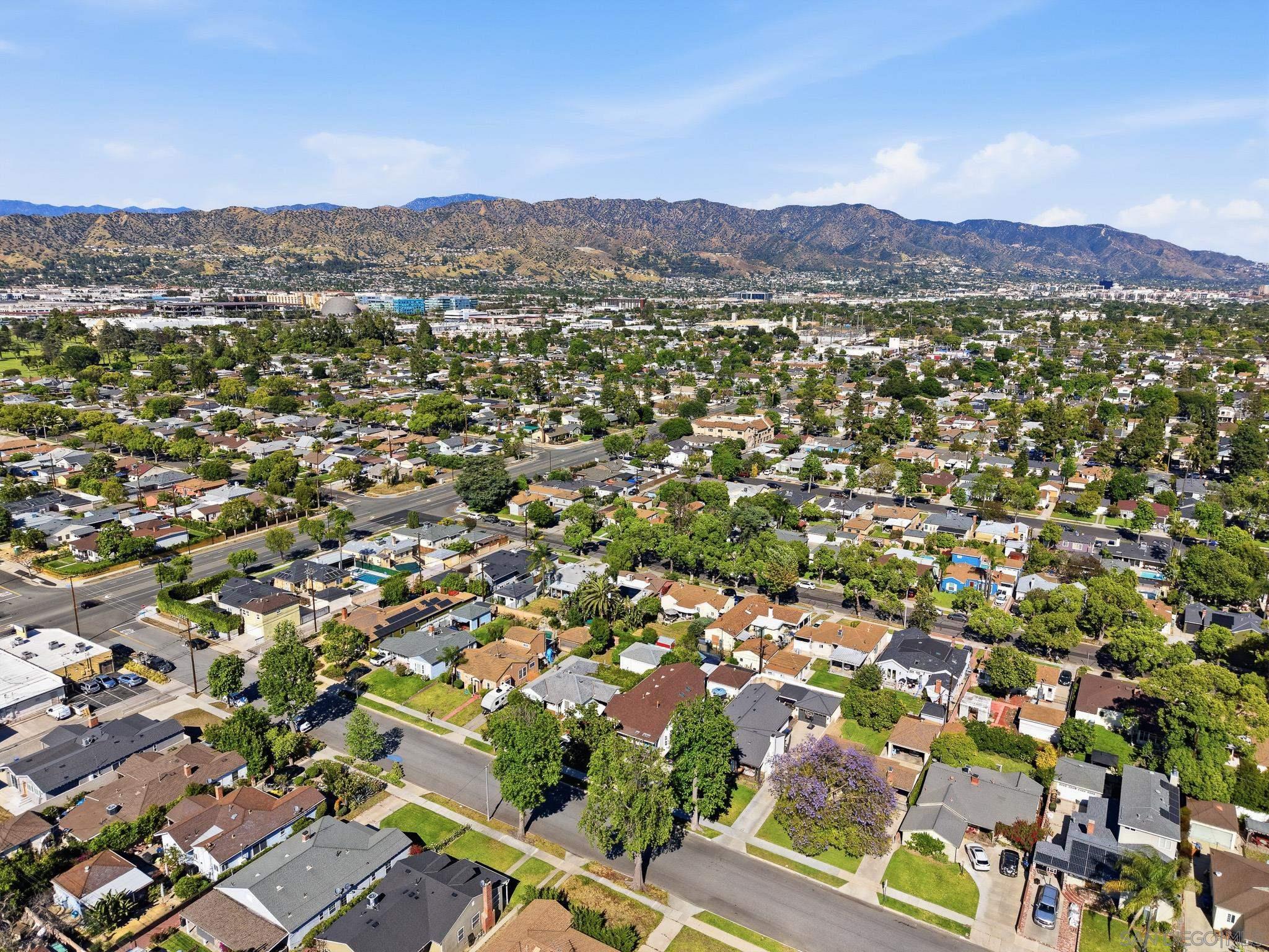 Detail Gallery Image 50 of 52 For 1929  N Rose St, Burbank,  CA 91505 - 2 Beds | 2 Baths