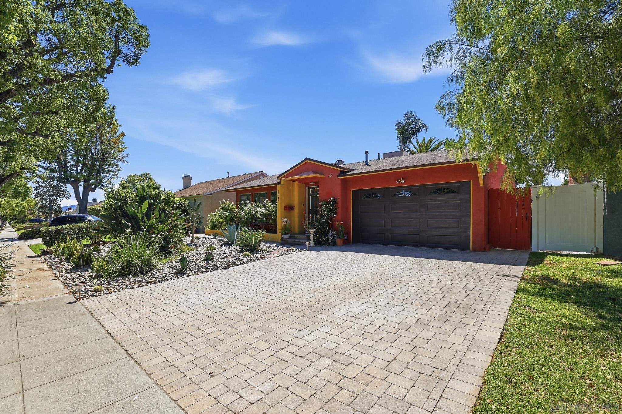 Detail Gallery Image 6 of 52 For 1929  N Rose St, Burbank,  CA 91505 - 2 Beds | 2 Baths