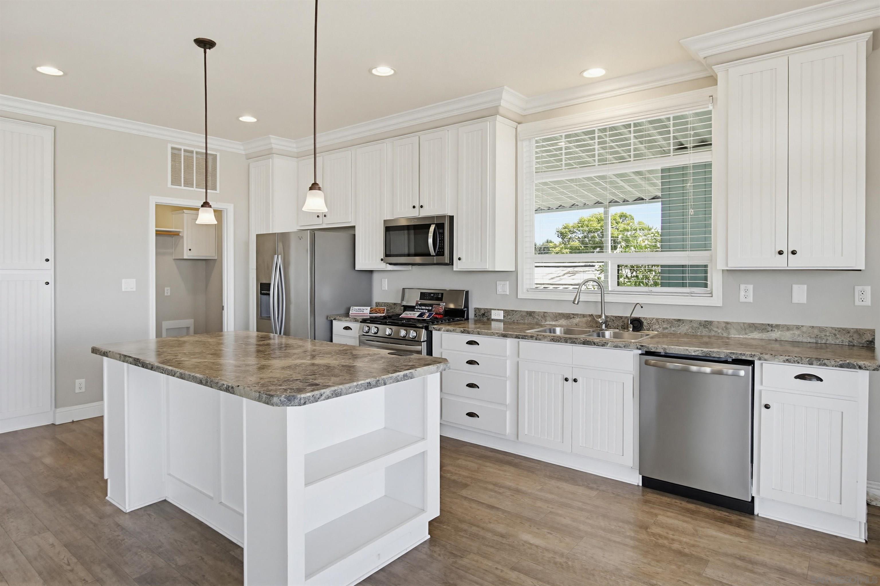 Front Image Thumbnail for SD260009520