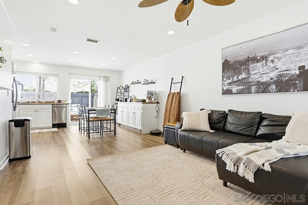 Front Image Thumbnail for SD260009525