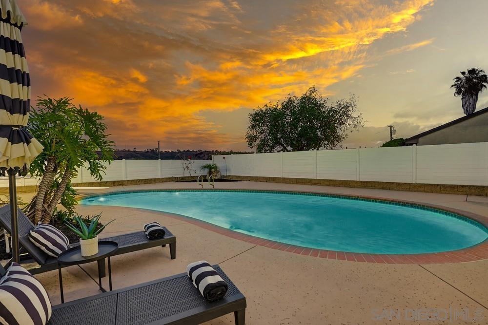 Front Image Thumbnail for SD260009571