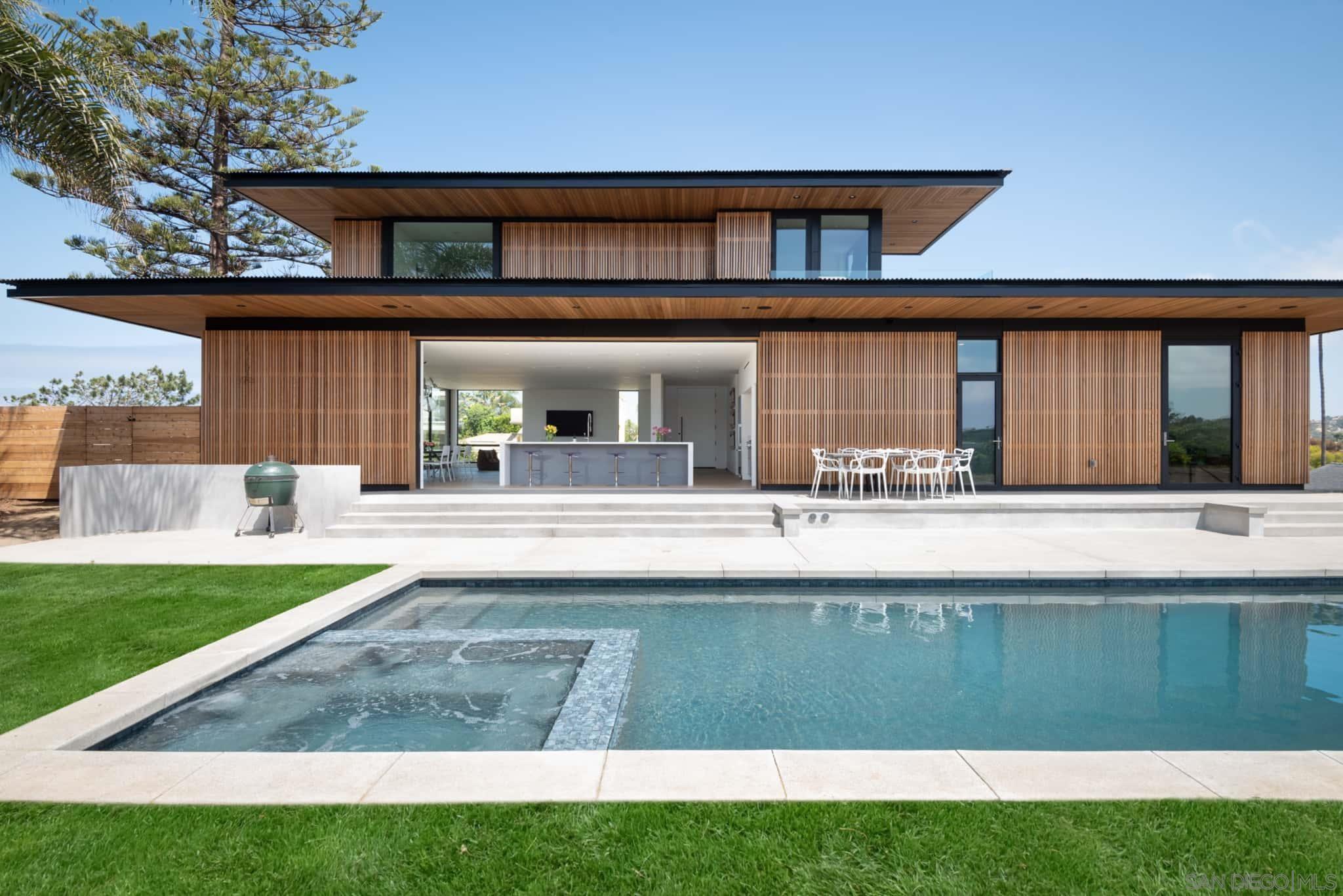 Front Image Thumbnail for SD260009578