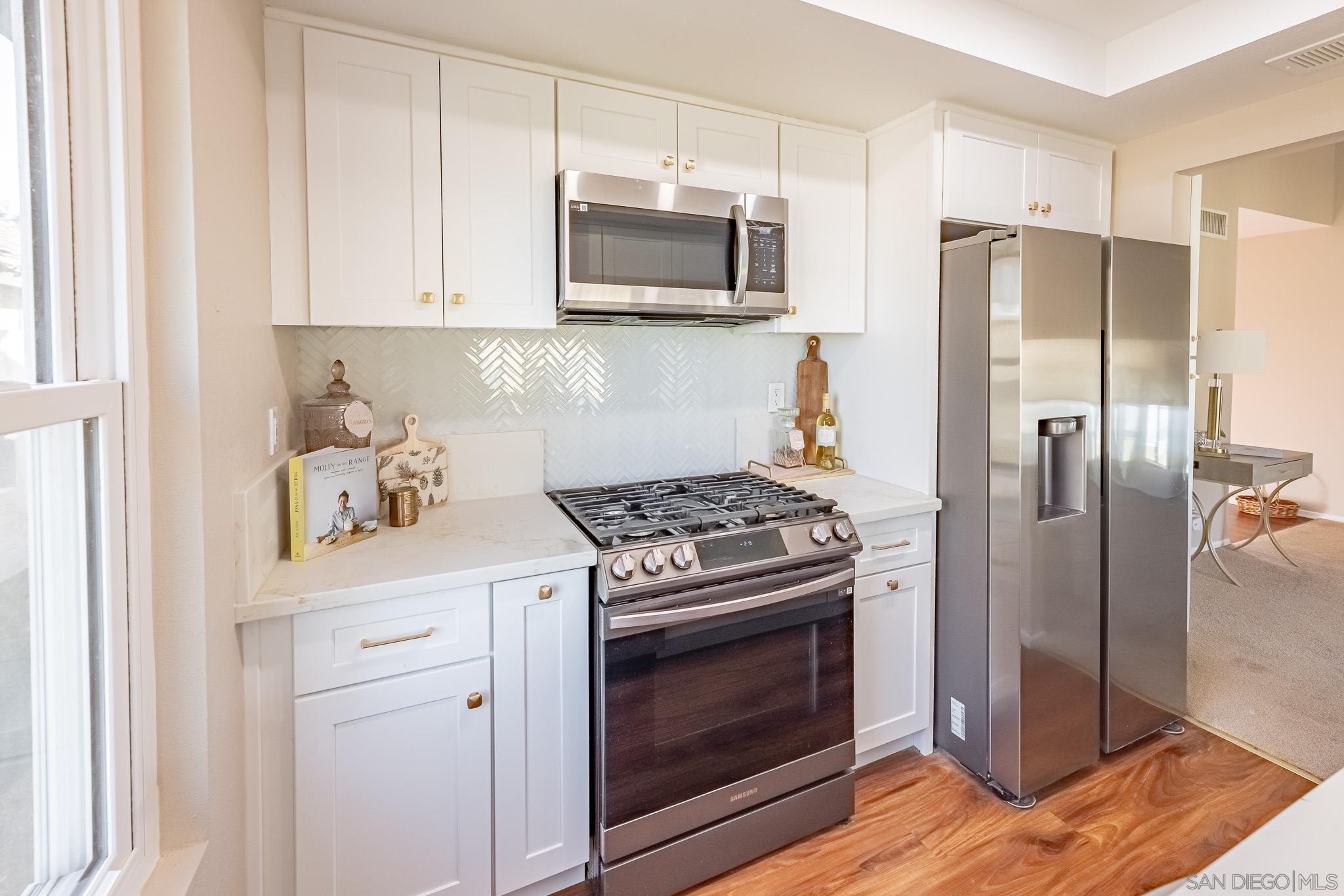 Front Image Thumbnail for SD260009612