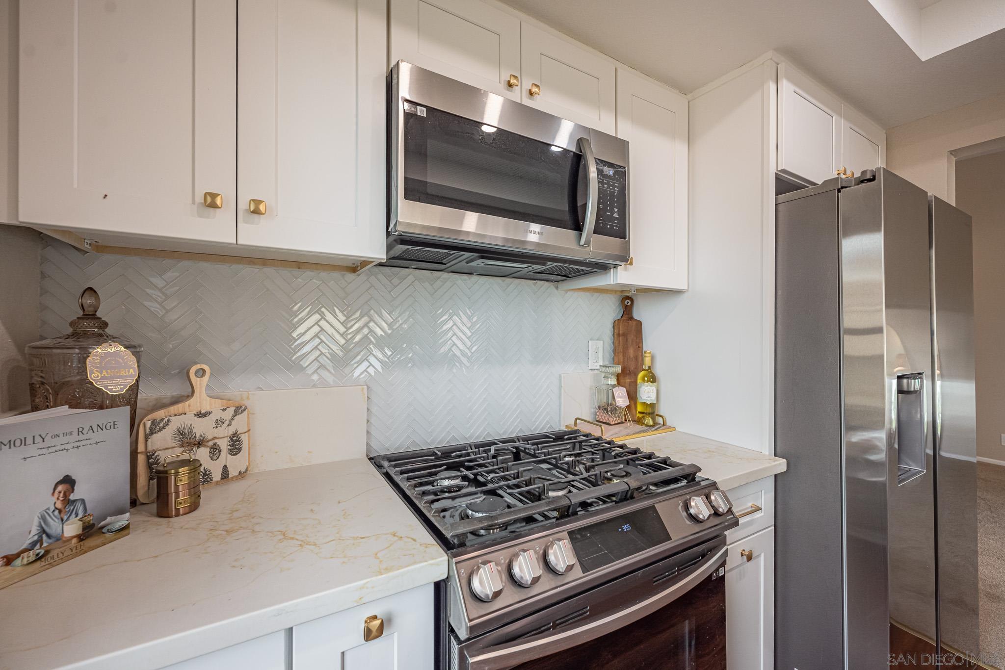 Front Image Thumbnail for SD260009612