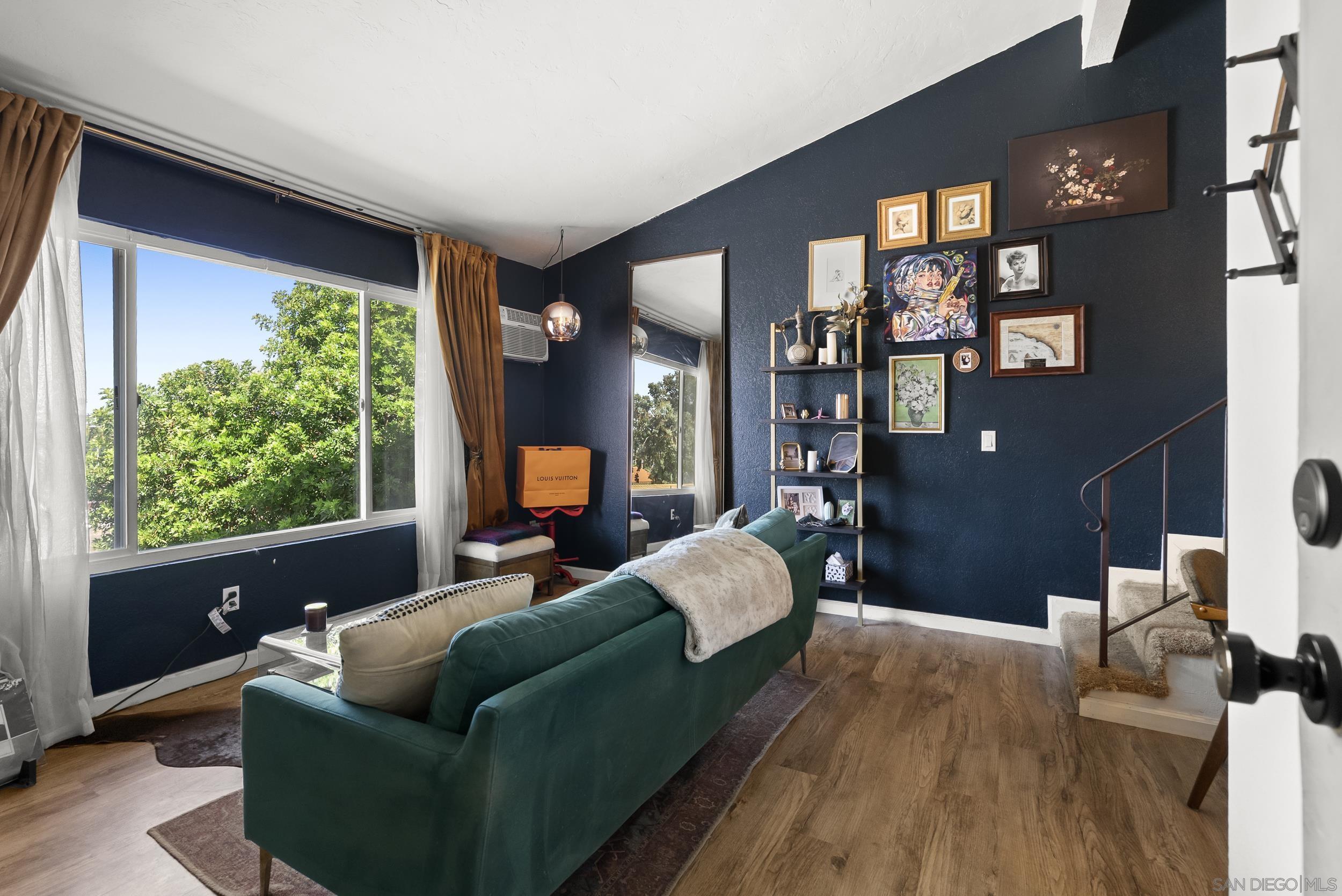 Front Image Thumbnail for SD260009661