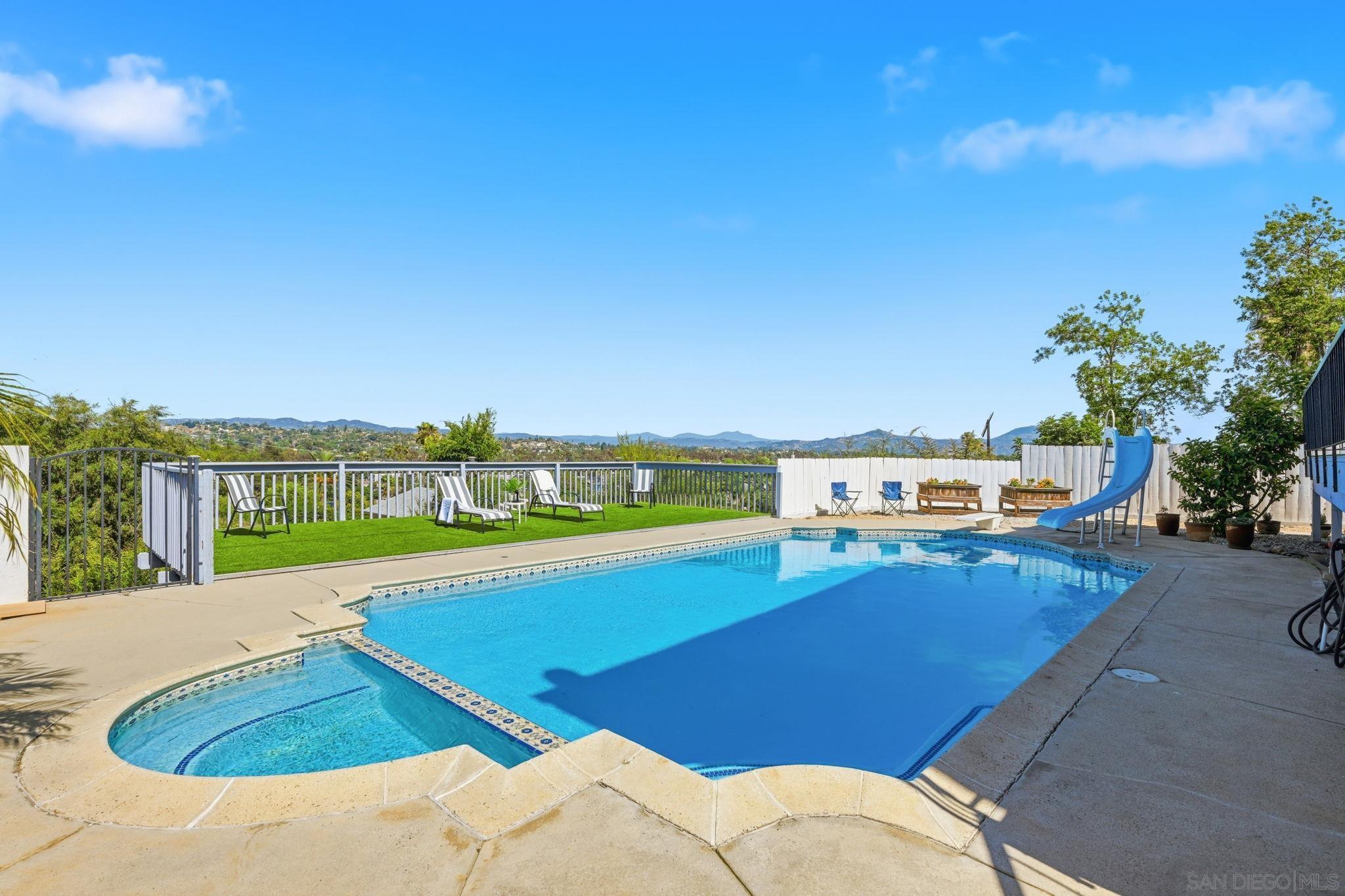 Front Image Thumbnail for SD260009674