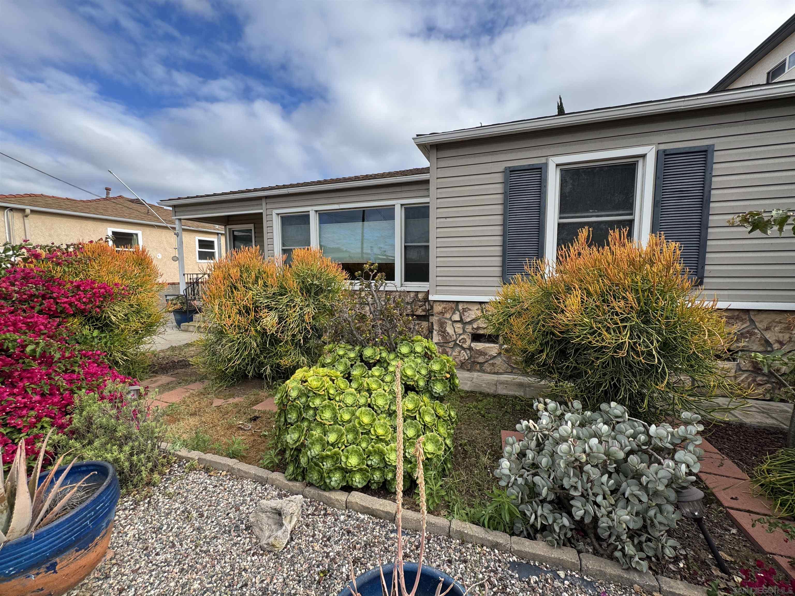 Front Image Thumbnail for SD260009736