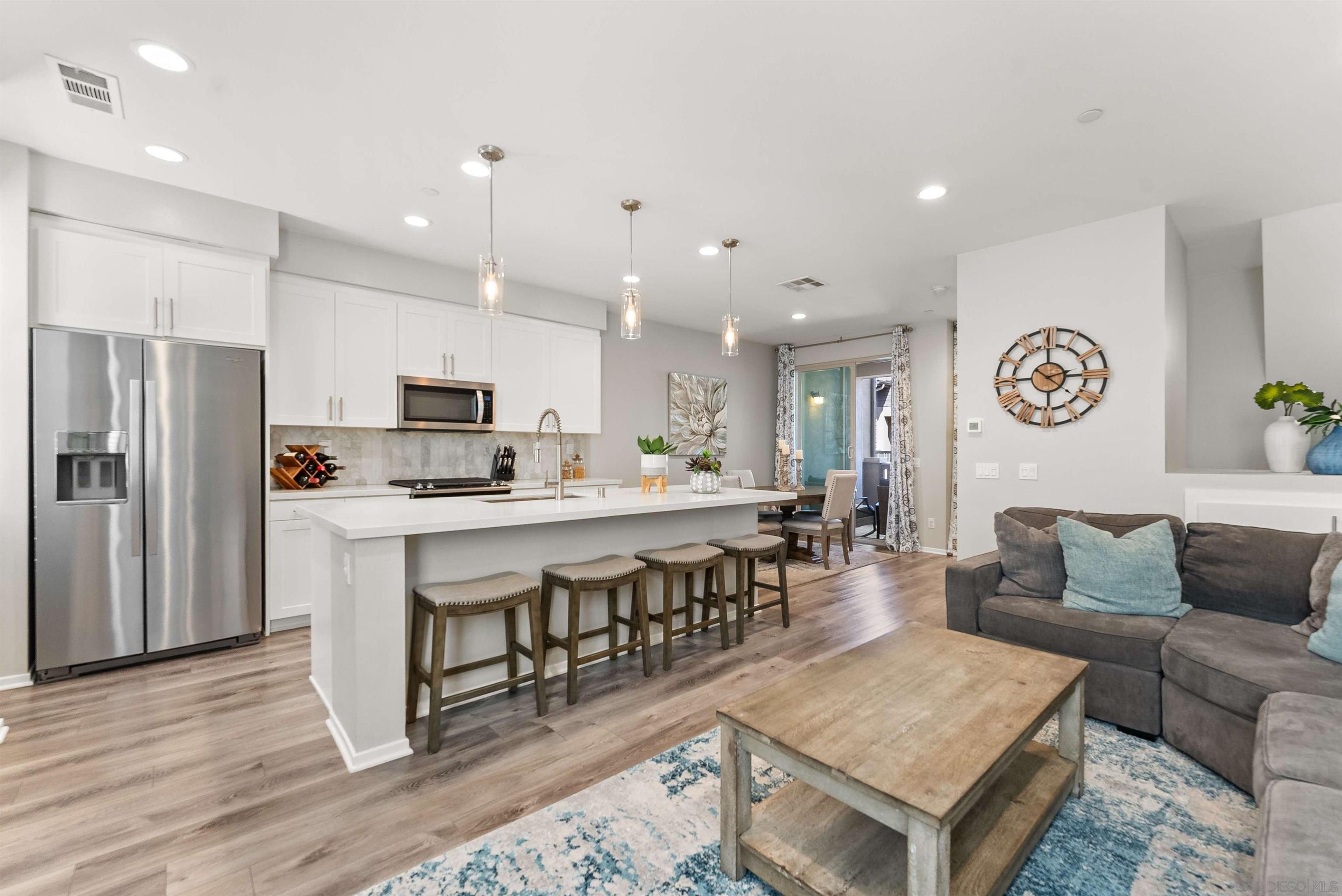 Front Image Thumbnail for SD260009751