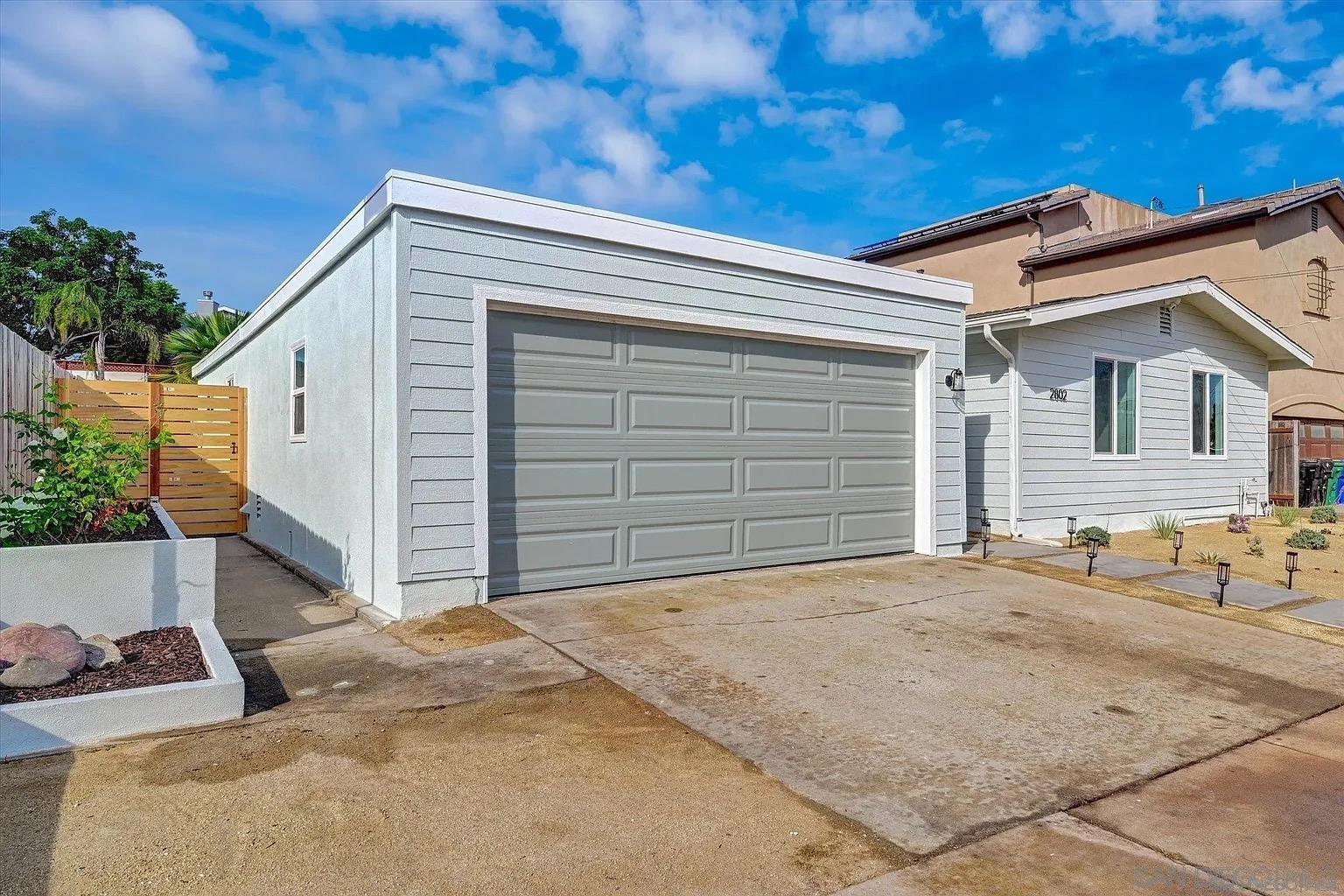 Front Image Thumbnail for SD260009818