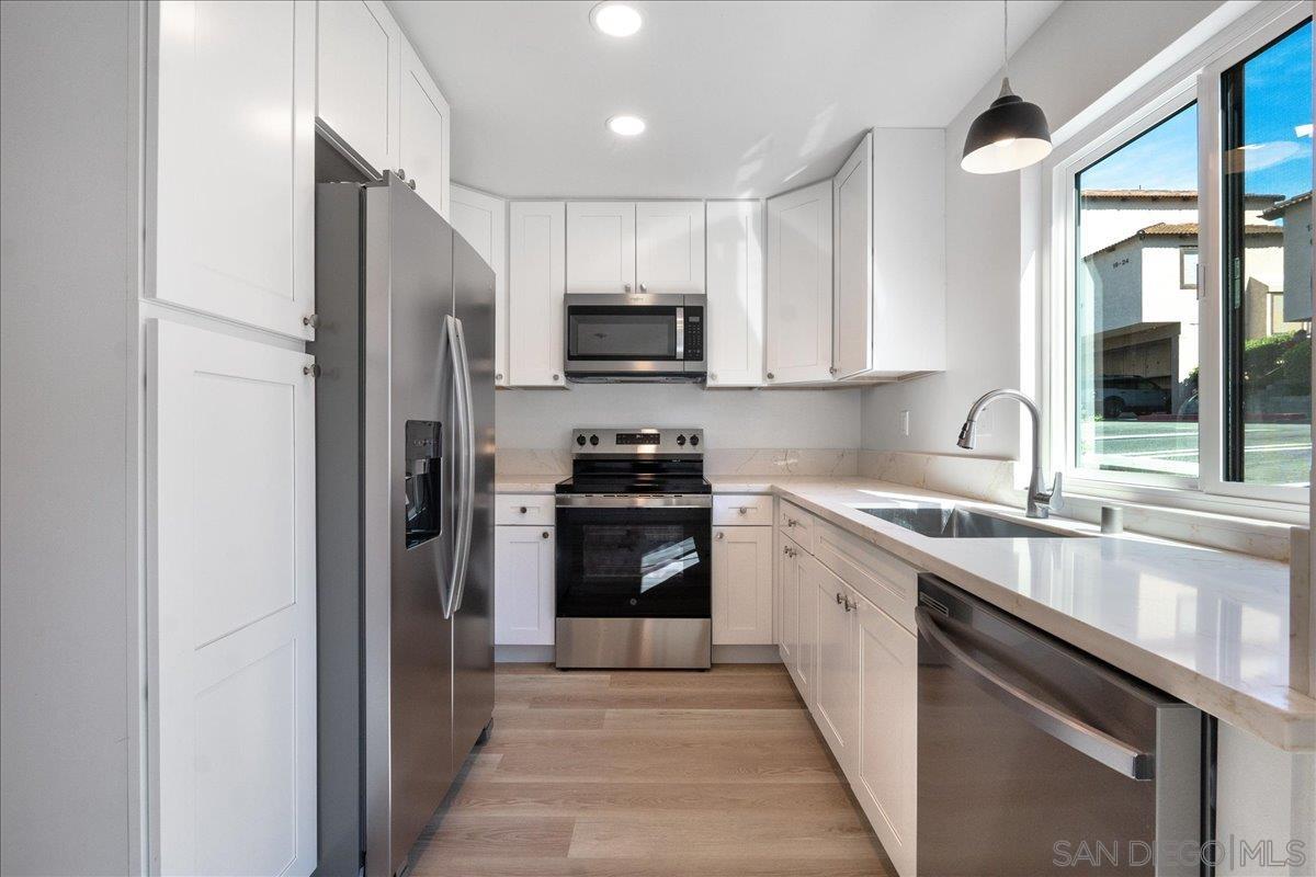 Front Image Thumbnail for SD260009851