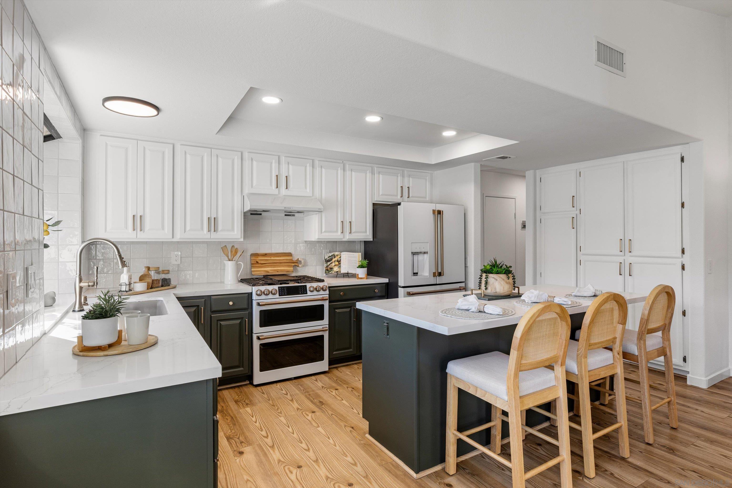 Front Image Thumbnail for SD260009927