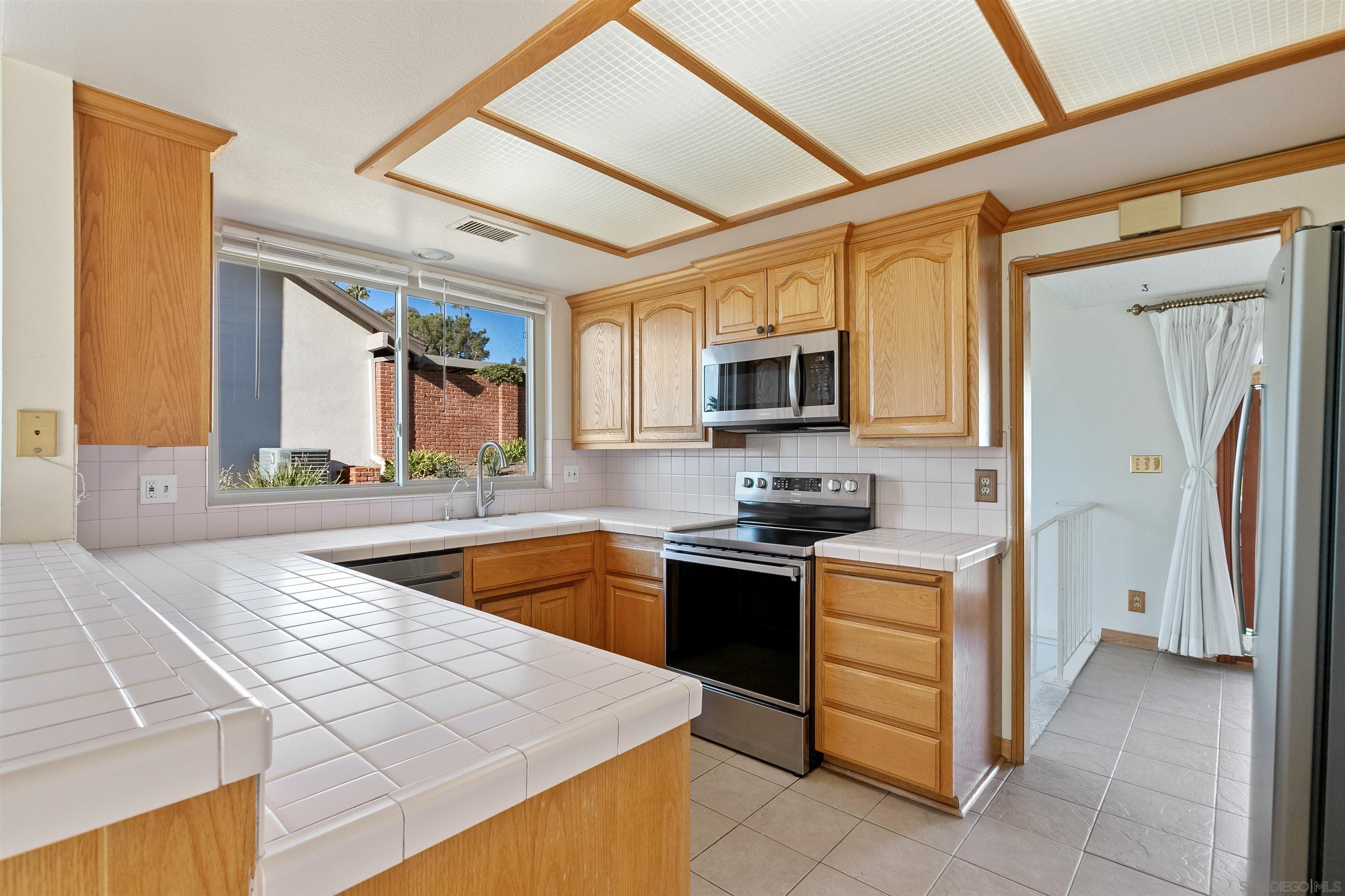 Detail Gallery Image 20 of 75 For 44  via Casitas, Bonsall,  CA 92003 - 3 Beds | 3 Baths