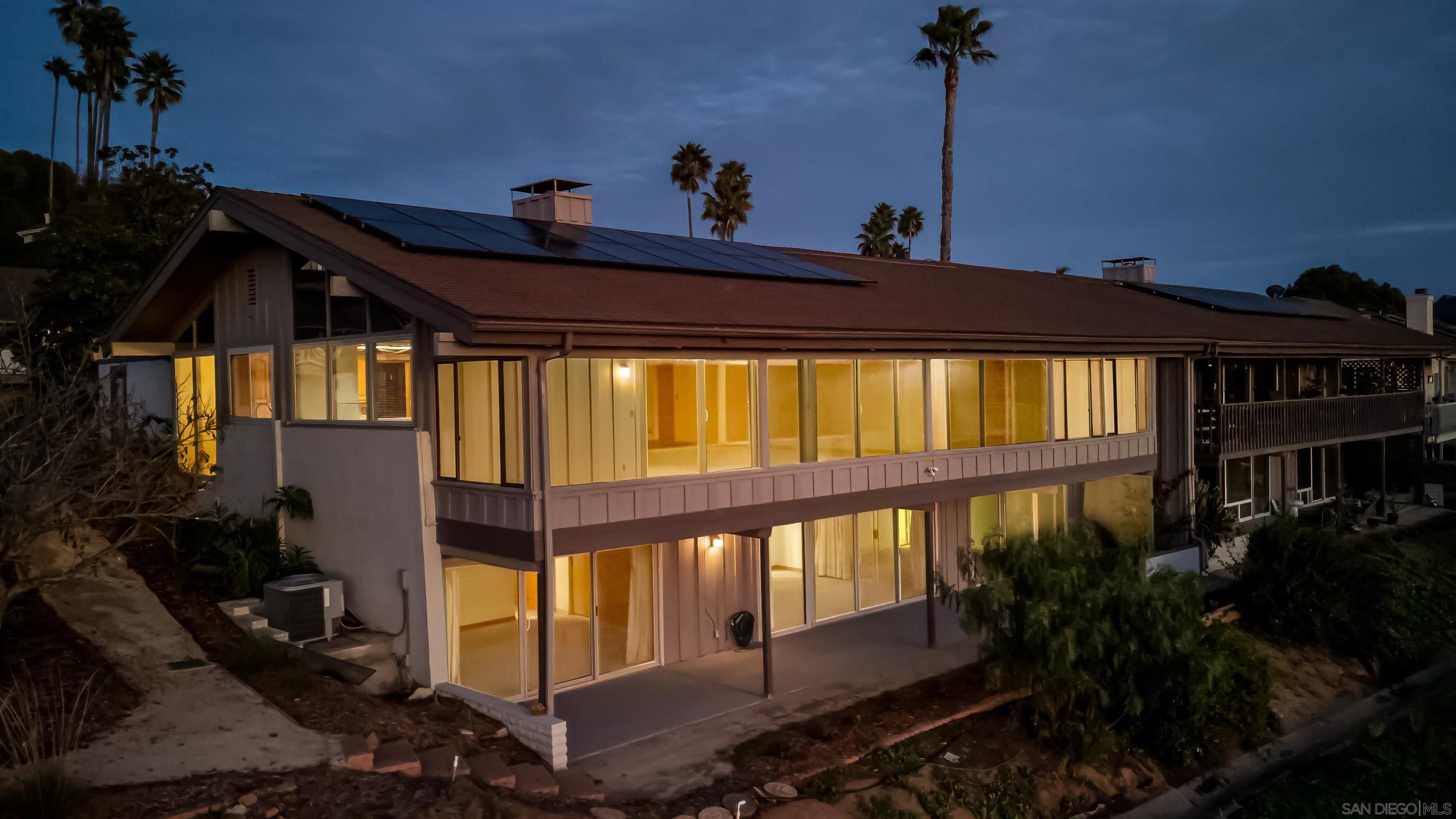 Detail Gallery Image 4 of 75 For 44  via Casitas, Bonsall,  CA 92003 - 3 Beds | 3 Baths