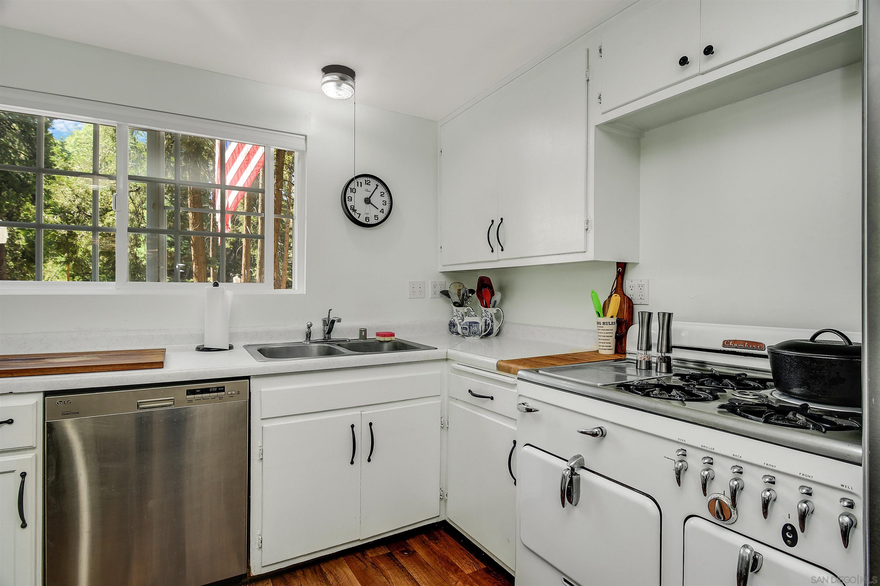 Detail Gallery Image 3 of 53 For 33125  Canfield Road, Palomar Mountain,  CA 92060 - 1 Beds | 1 Baths