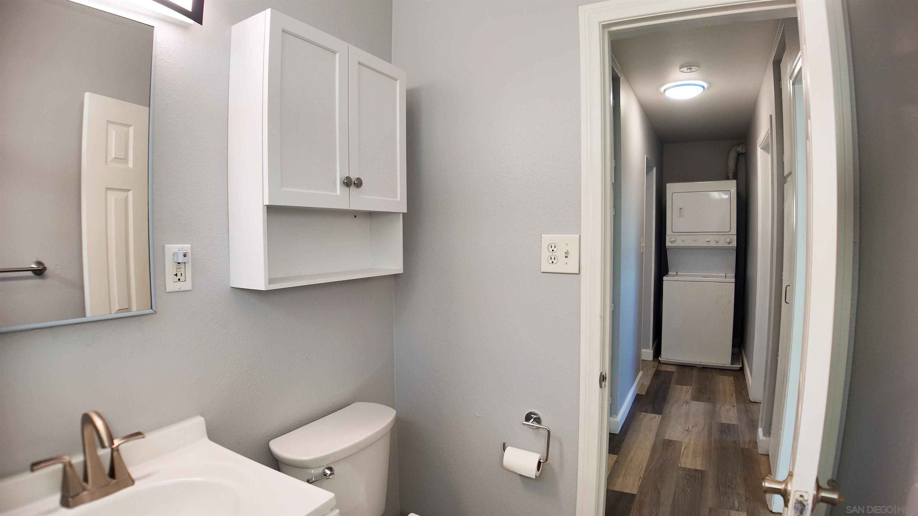 Detail Gallery Image 19 of 32 For 3934  Marine View Ave  3934 1/2, San Diego,  CA 92113 - 3 Beds | 1 Baths