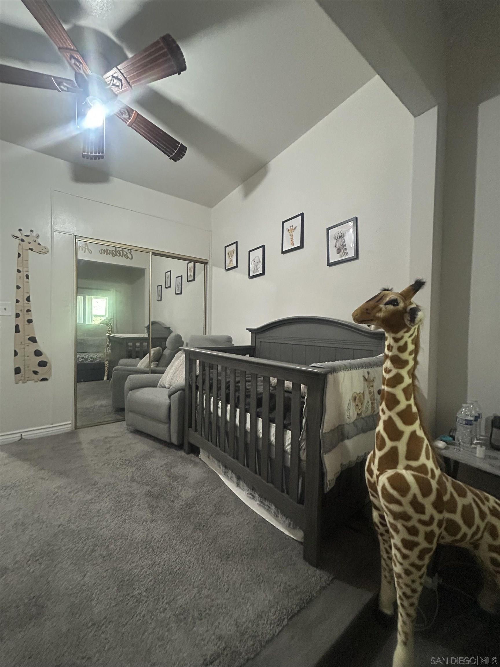 Detail Gallery Image 12 of 28 For 81 E Fortuna St, Chula Vista,  CA 91911 - 4 Beds | 2 Baths