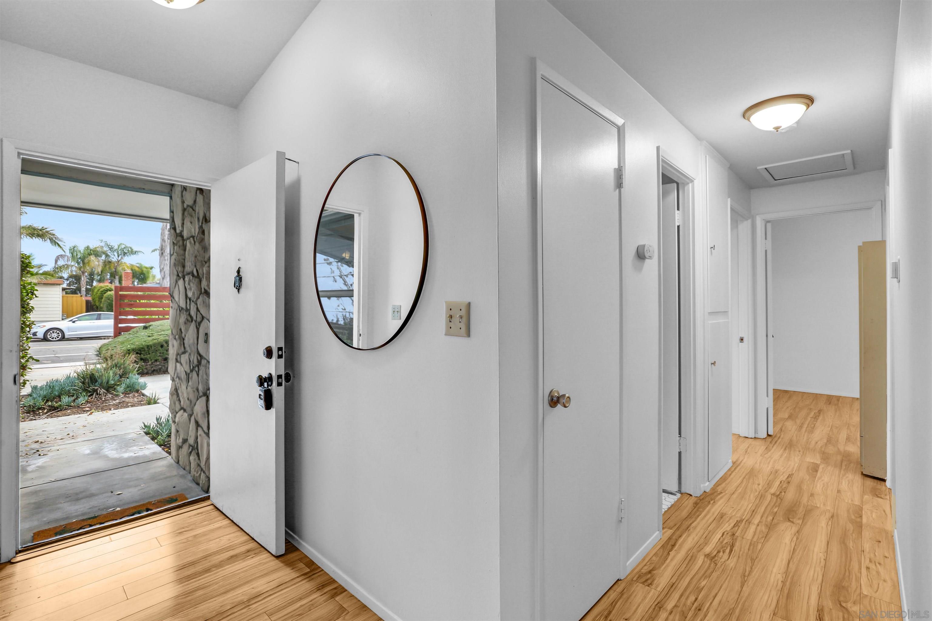 Detail Gallery Image 14 of 29 For 3228  Mobley Street, San Diego,  CA 92123 - 3 Beds | 3 Baths